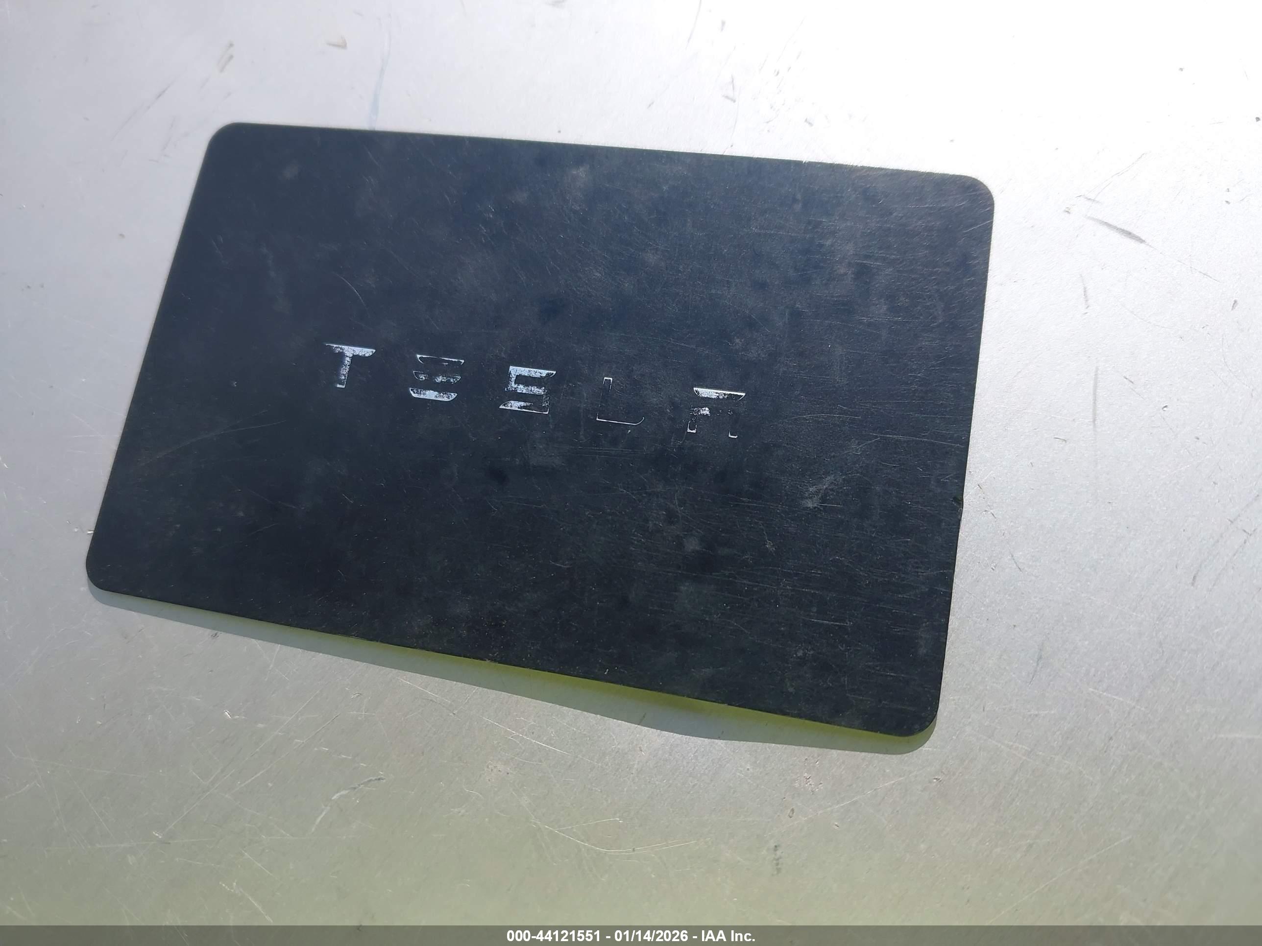 TESLA MODEL image 11