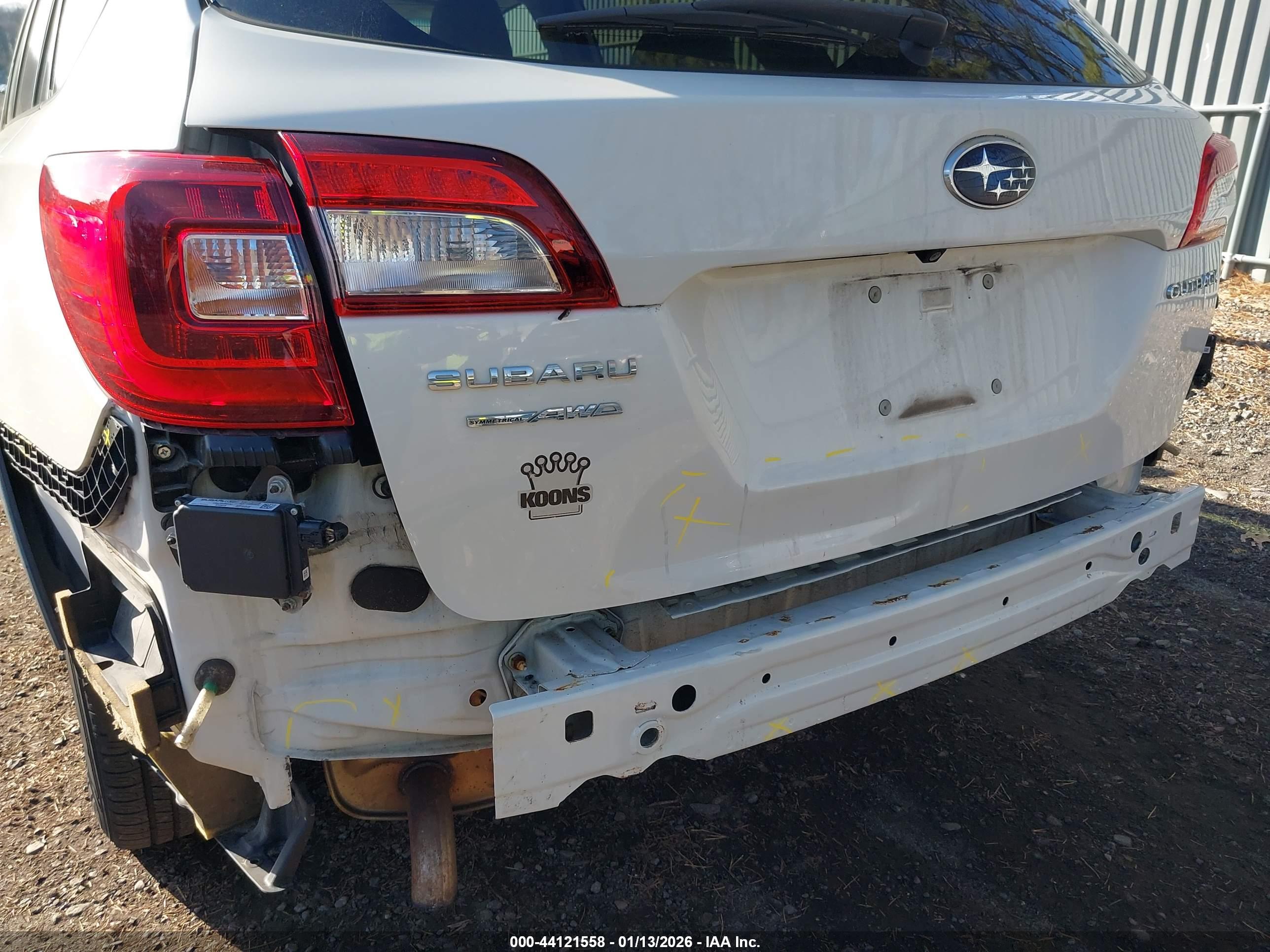 SUBARU OUTBACK image 6