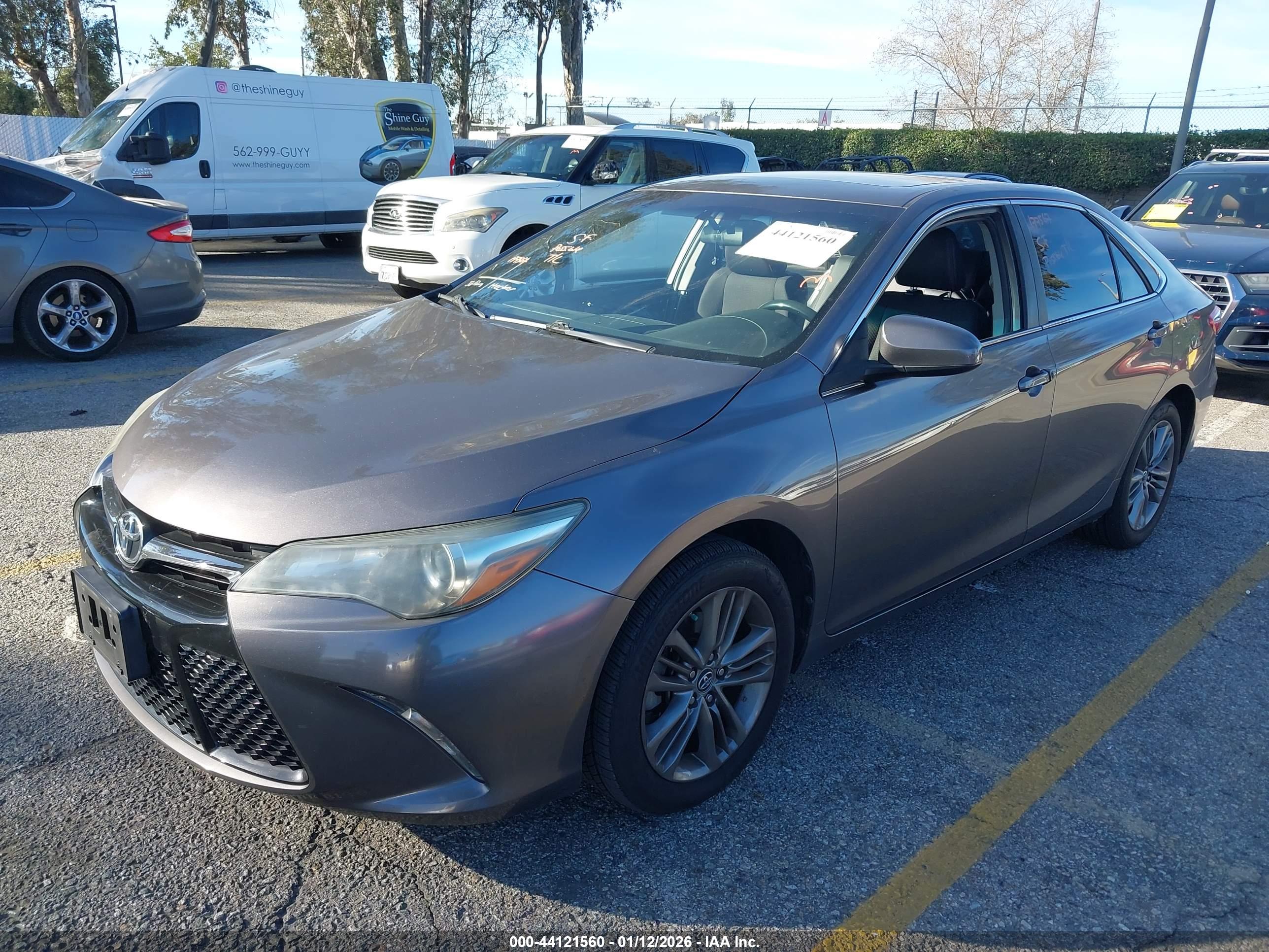 TOYOTA CAMRY image 2