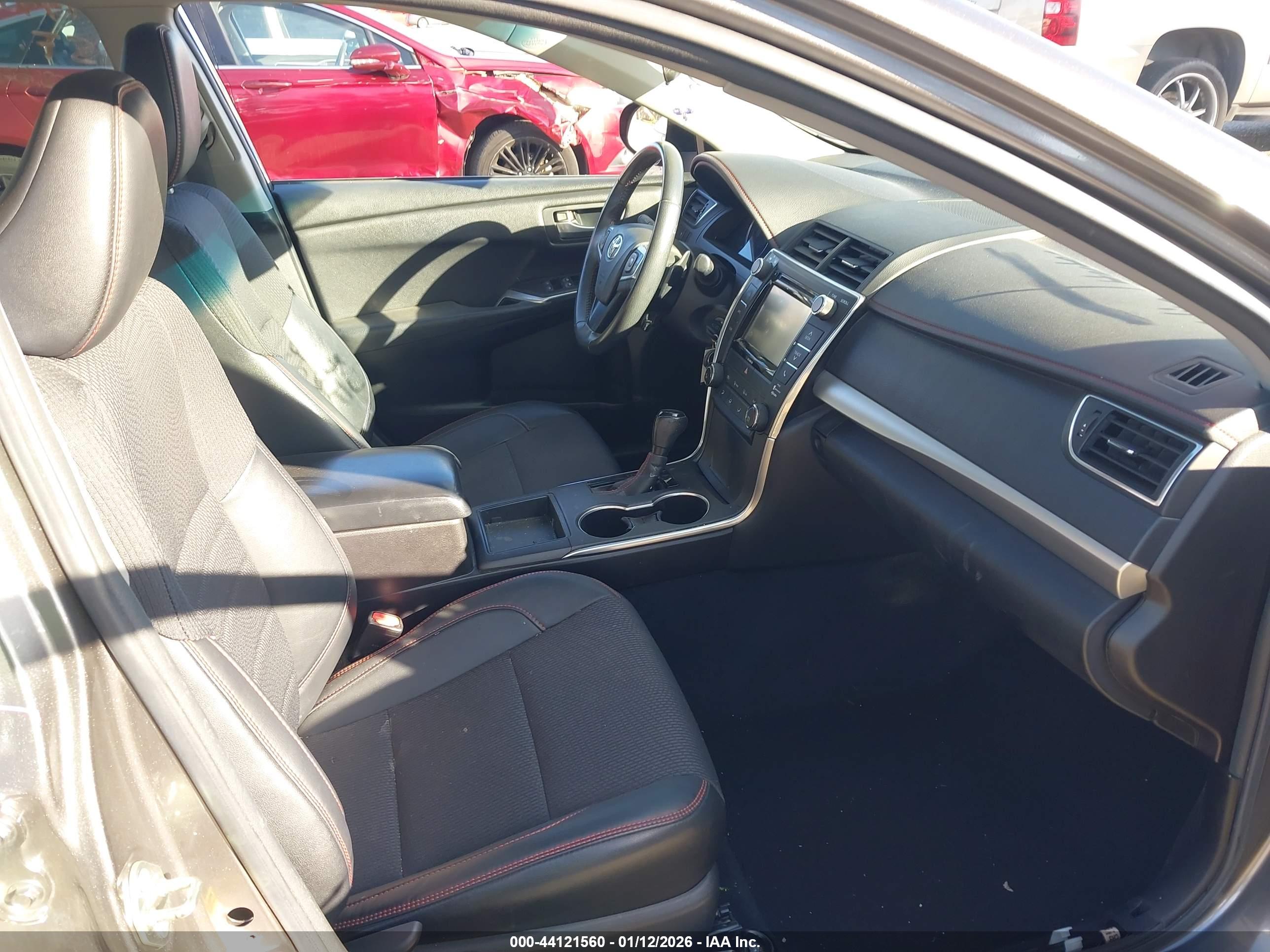 TOYOTA CAMRY image 5