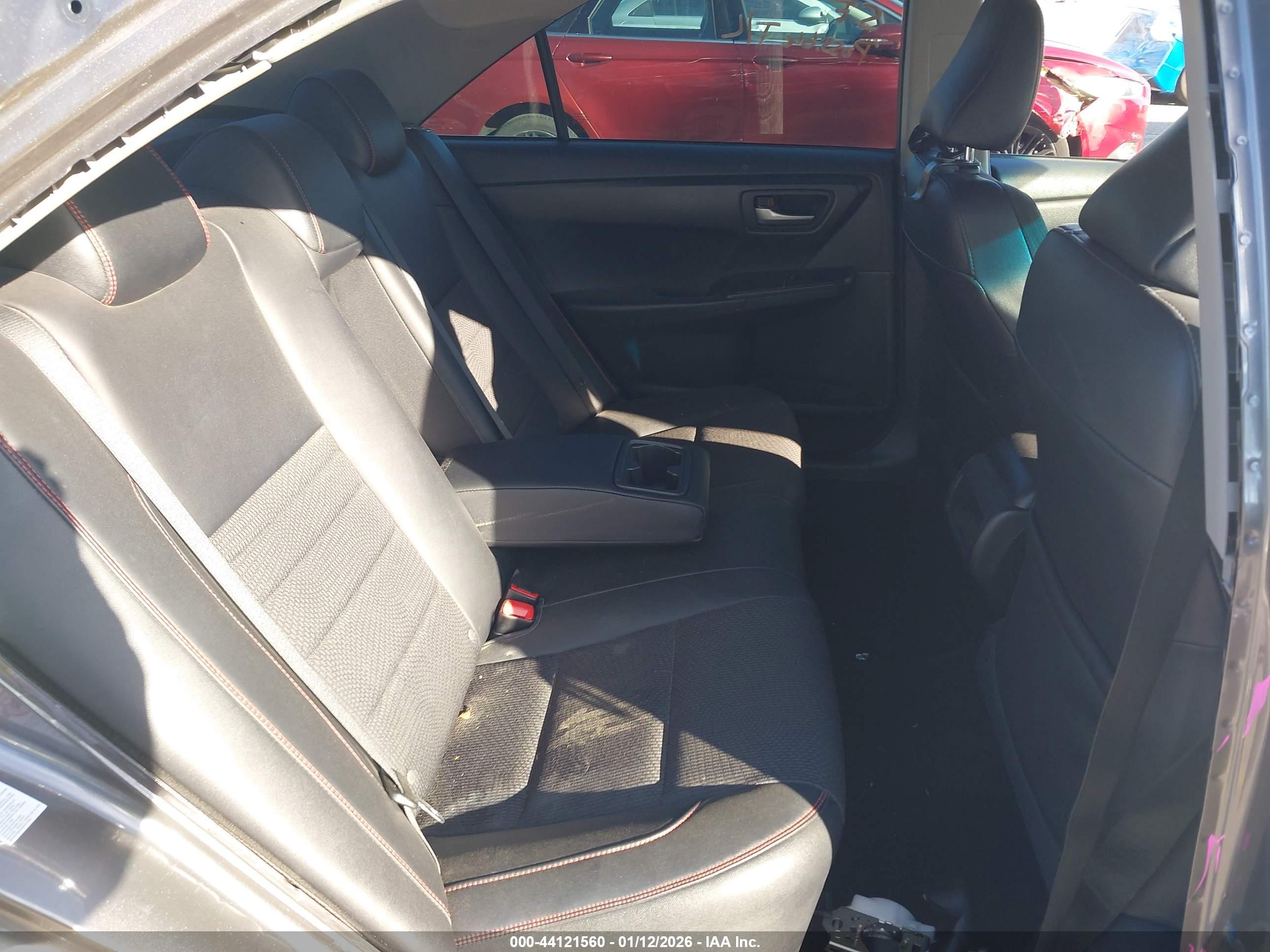 TOYOTA CAMRY image 8