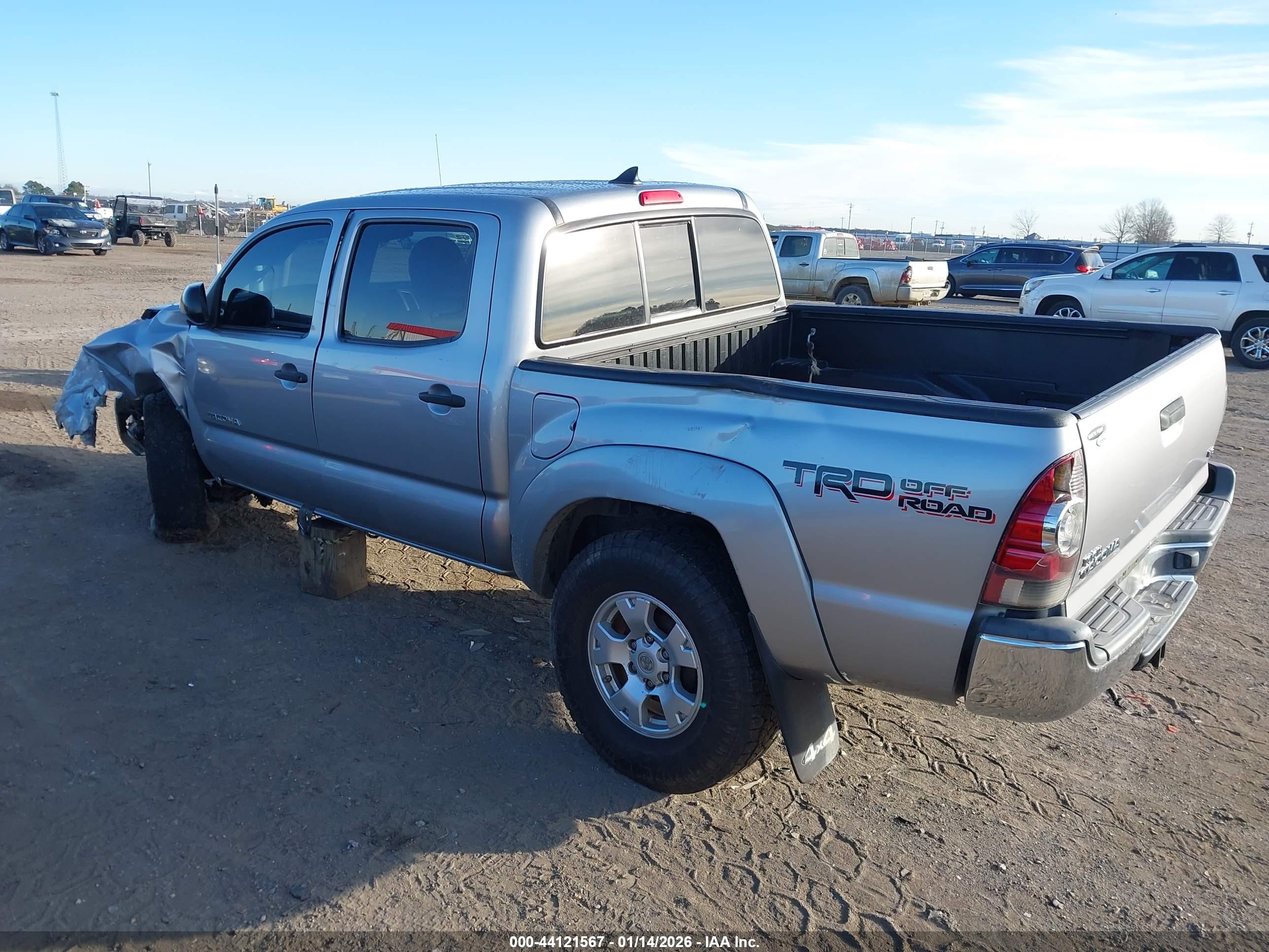 TOYOTA TACOMA image 3
