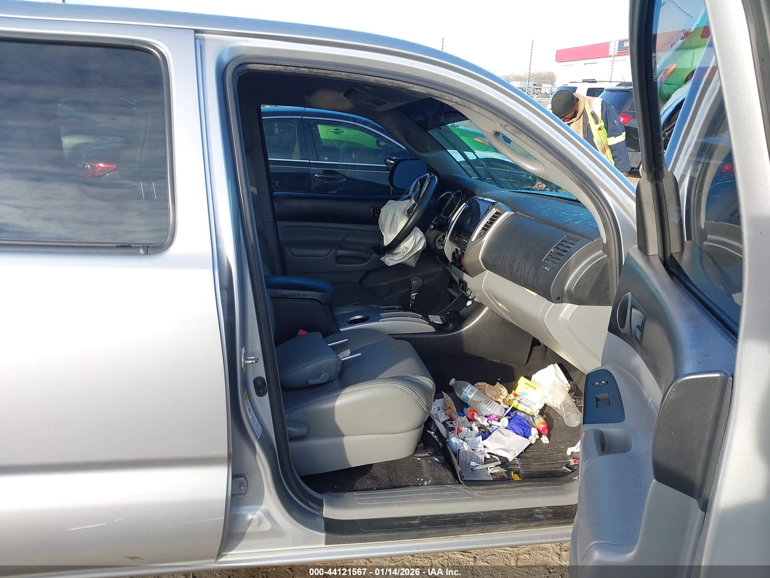 TOYOTA TACOMA image 5