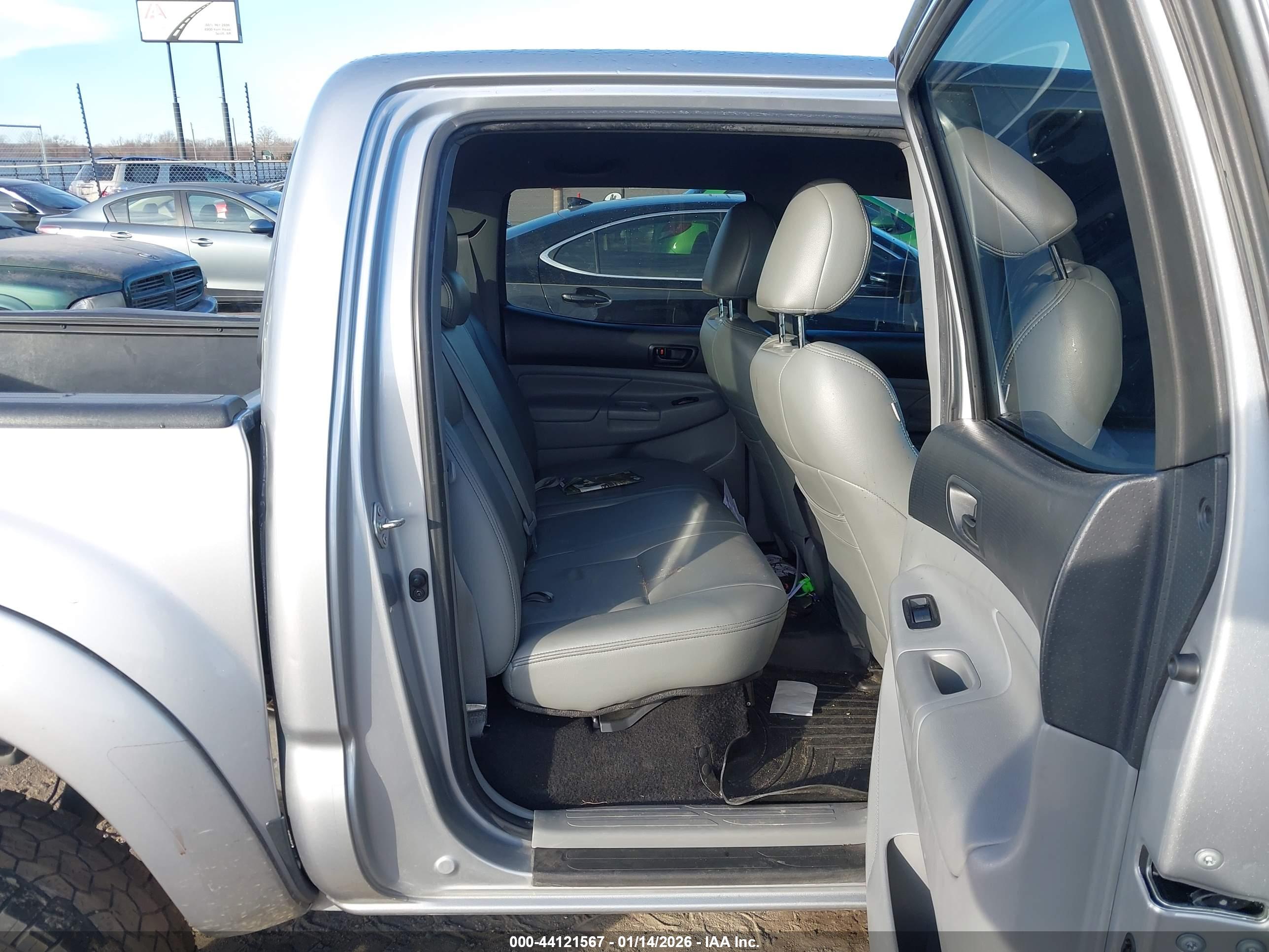 TOYOTA TACOMA image 8