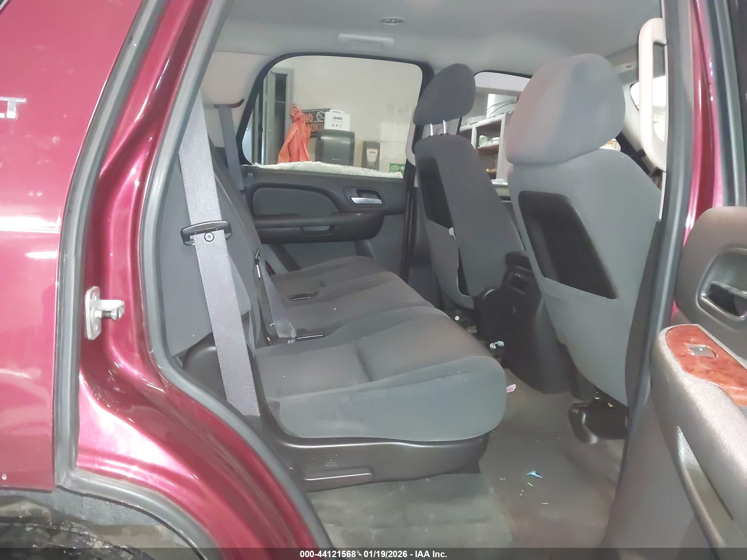 CHEVROLET TAHOE image 8