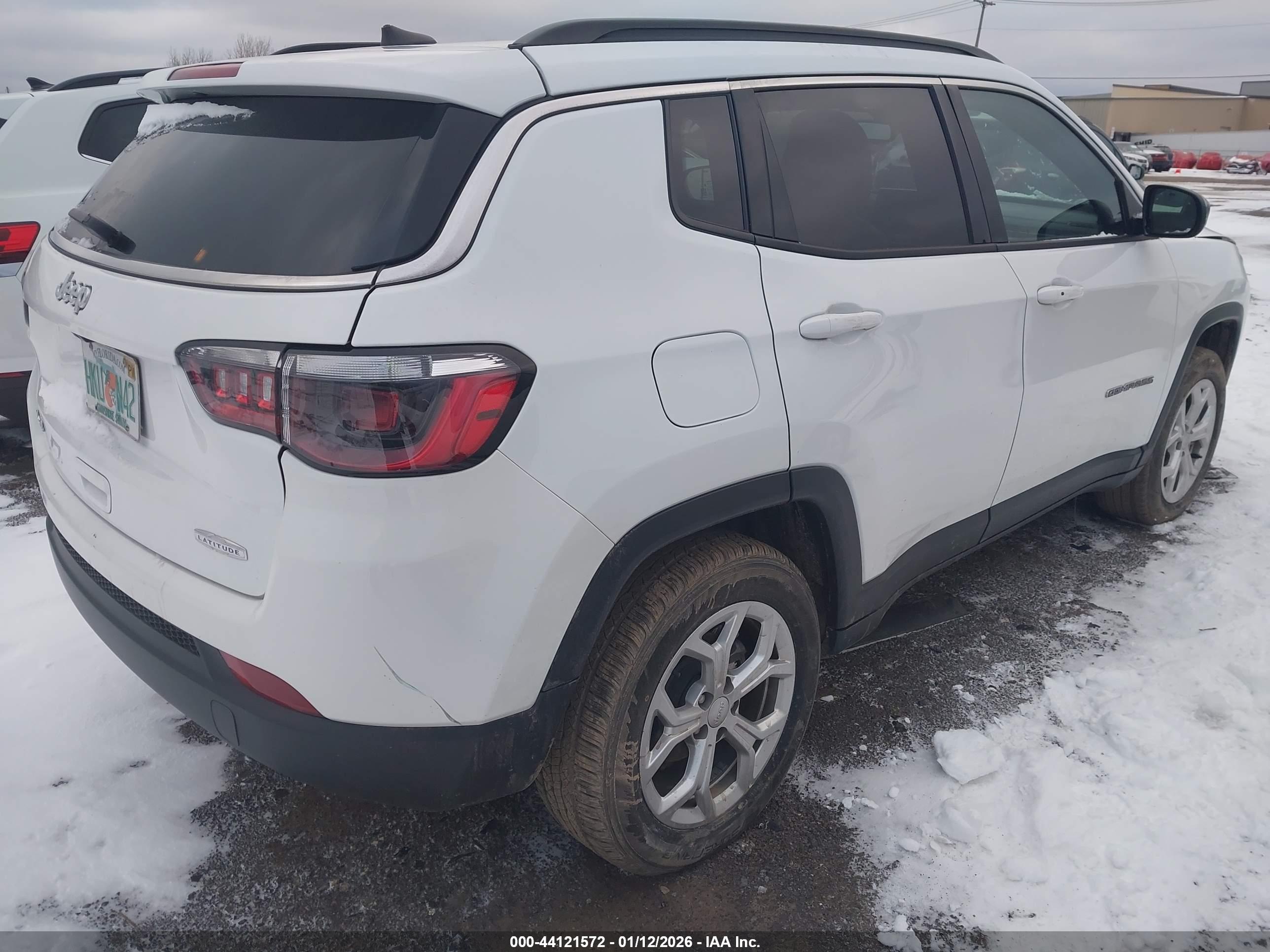JEEP COMPASS image 4