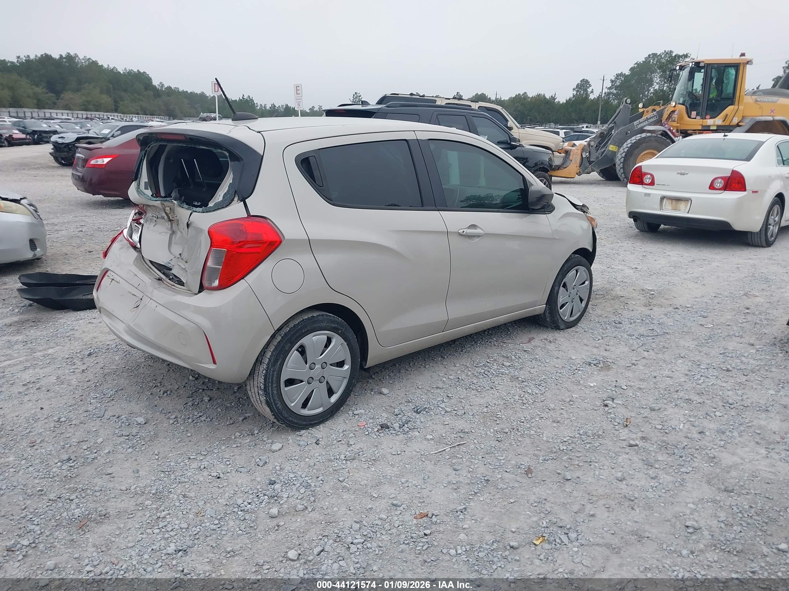 CHEVROLET SPARK image 4