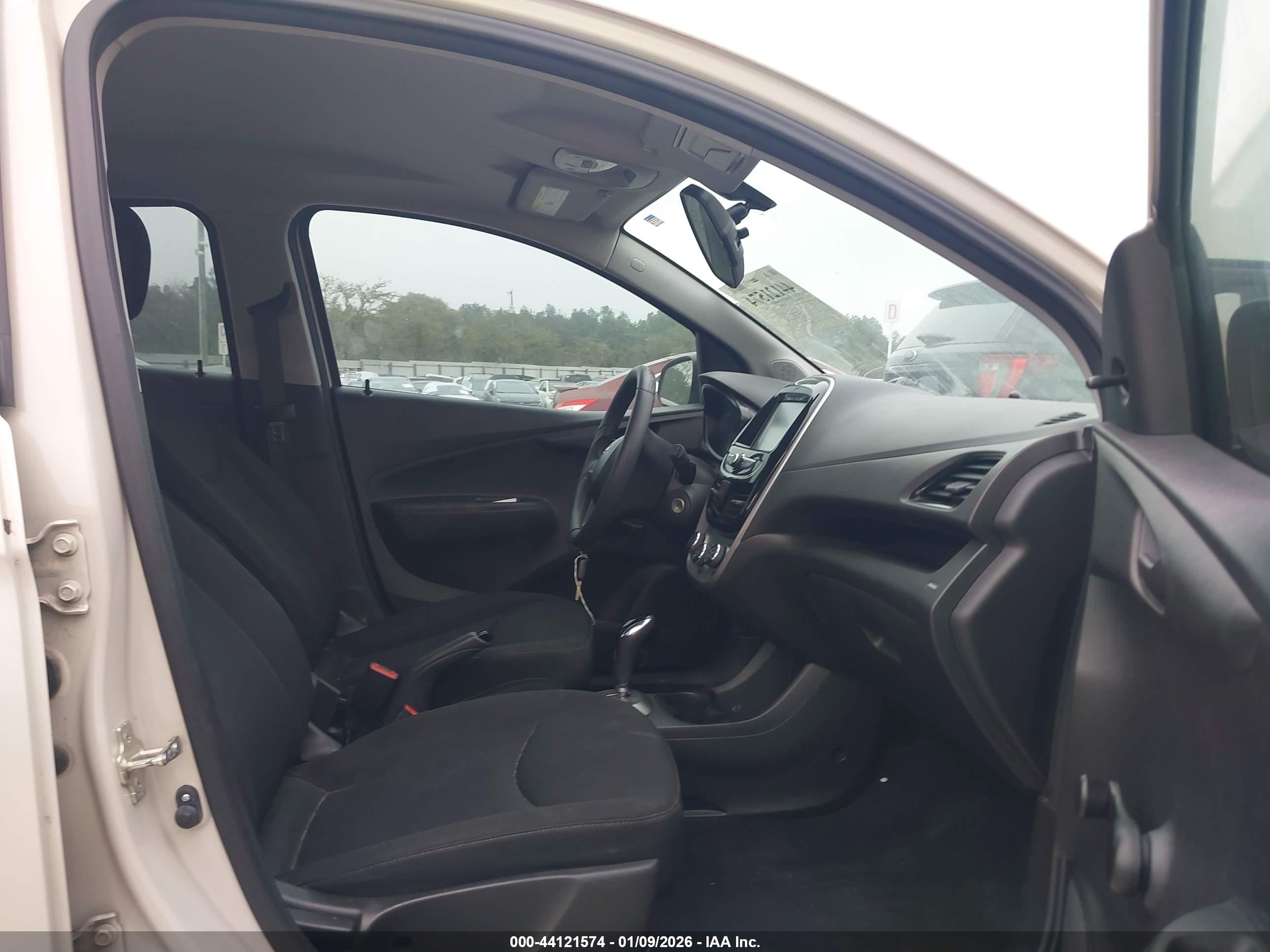 CHEVROLET SPARK image 5