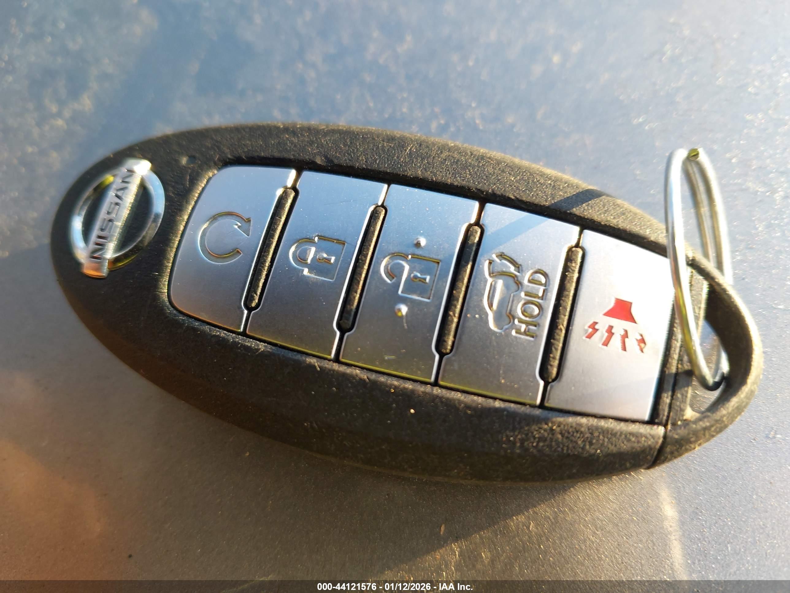 NISSAN ROGUE image 11