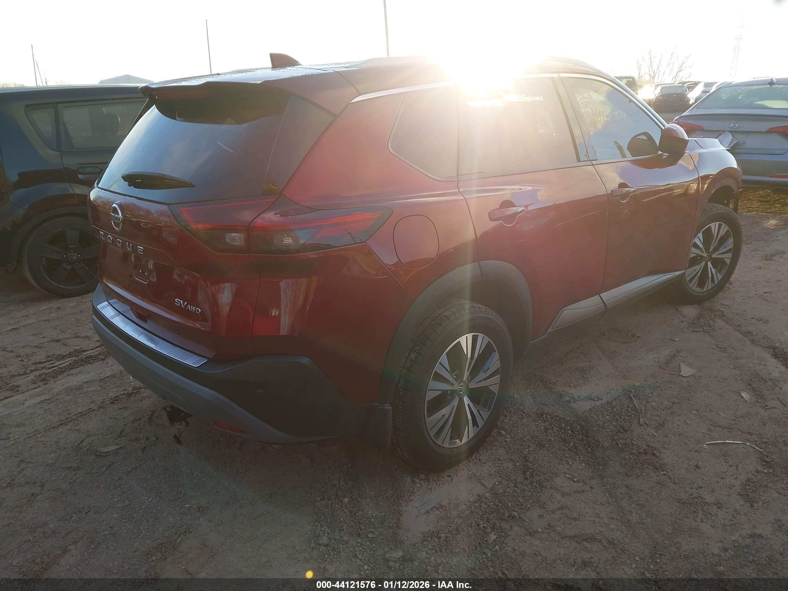 NISSAN ROGUE image 4
