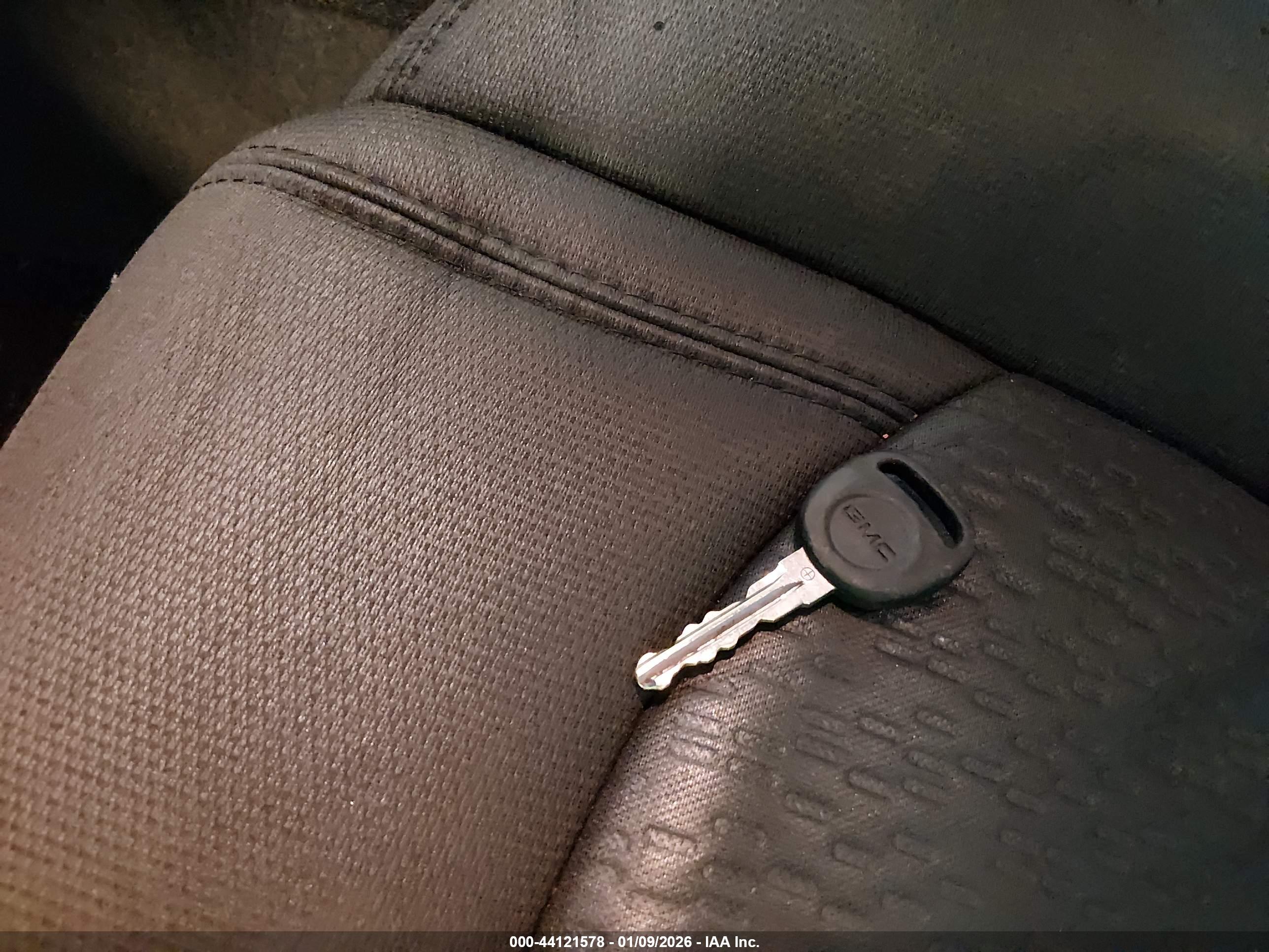GMC ACADIA image 11