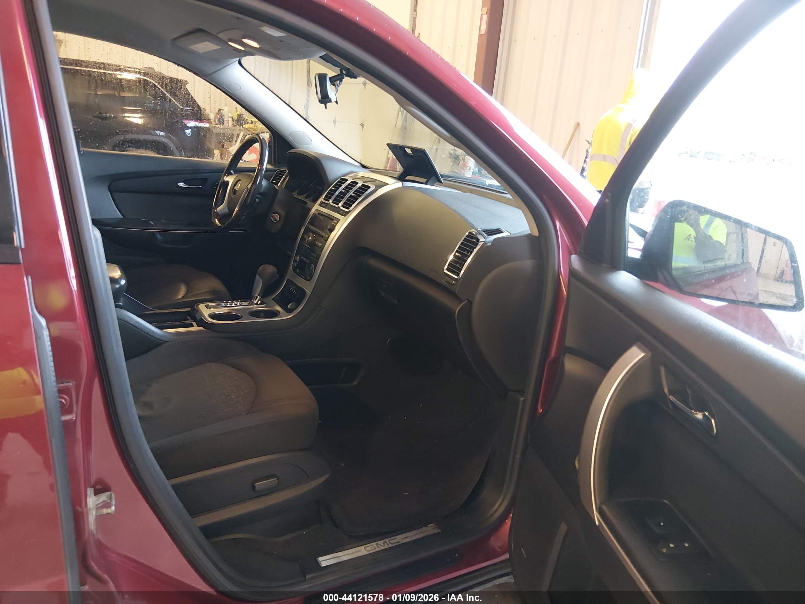 GMC ACADIA image 5