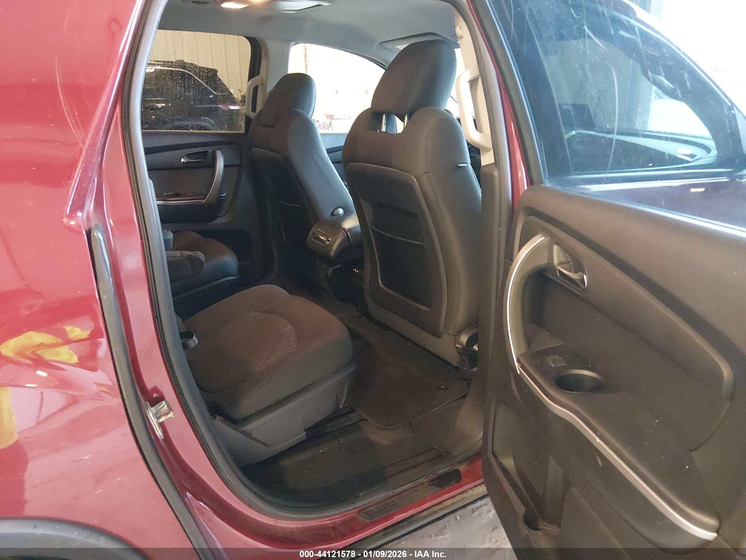 GMC ACADIA image 8