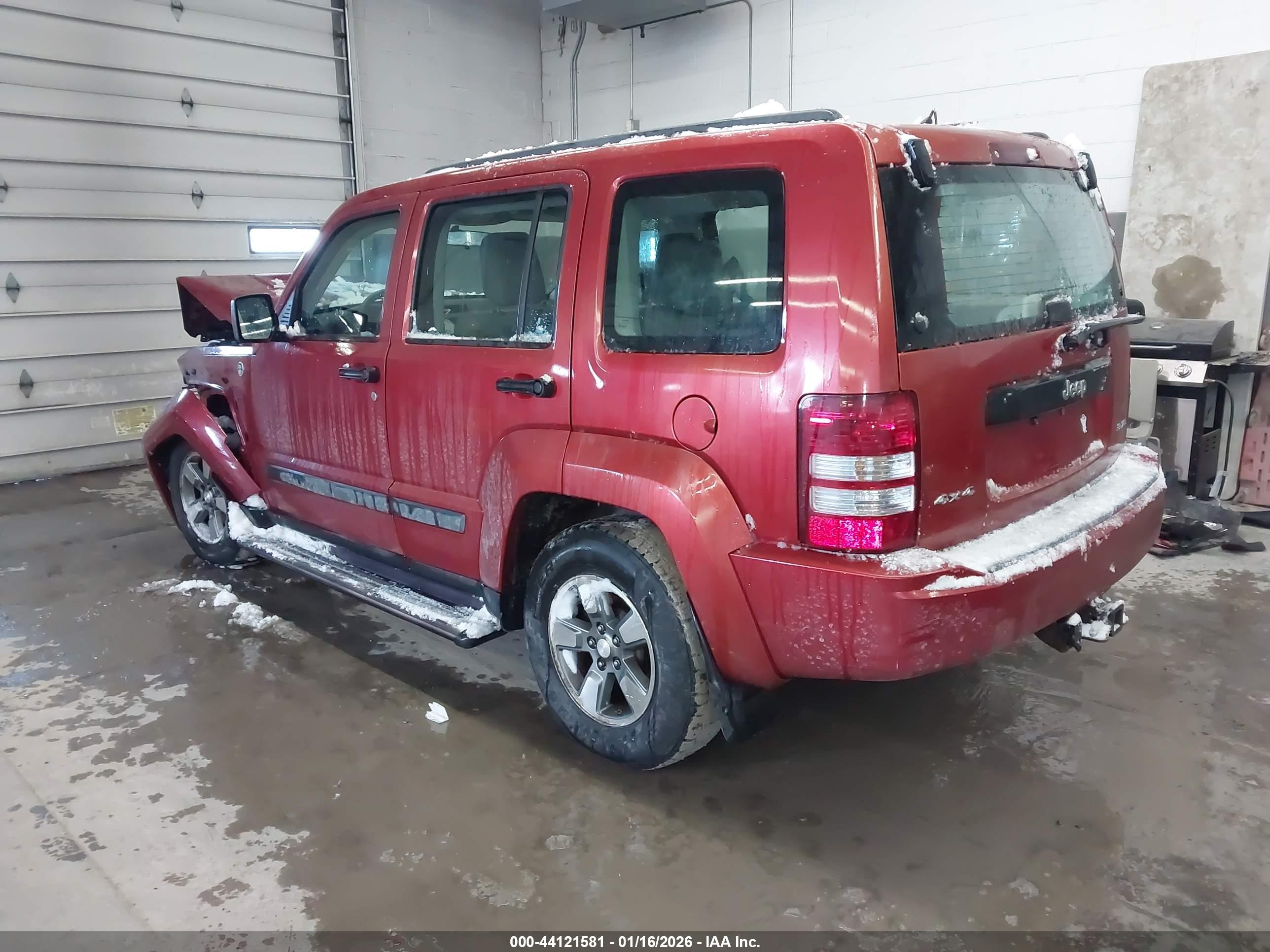 JEEP LIBERTY image 3