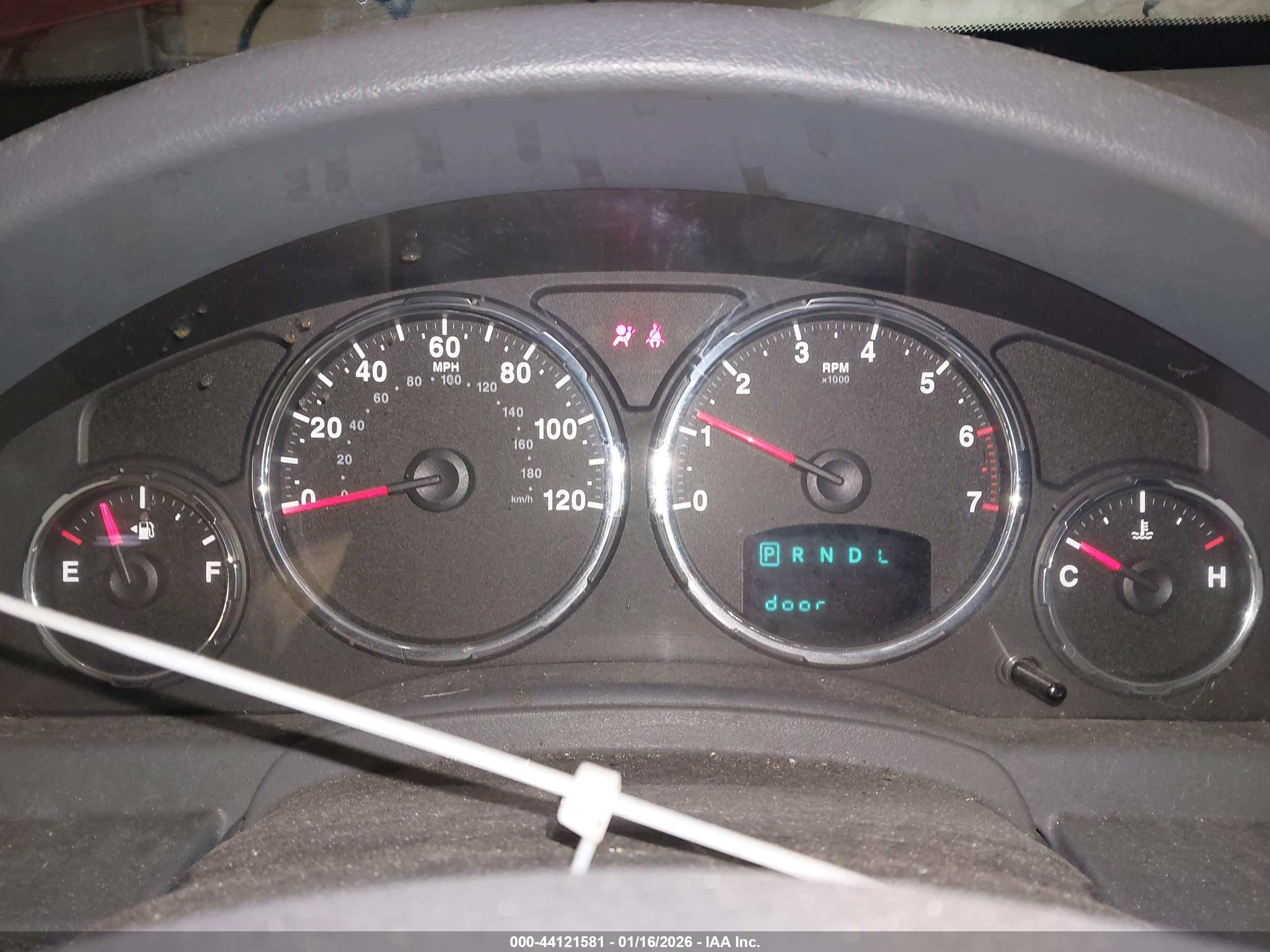 JEEP LIBERTY image 7