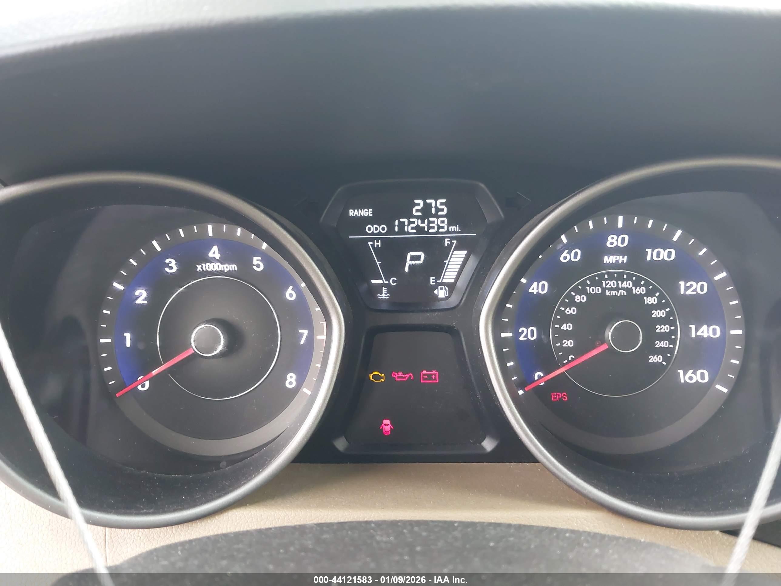 HYUNDAI ELANTRA image 7