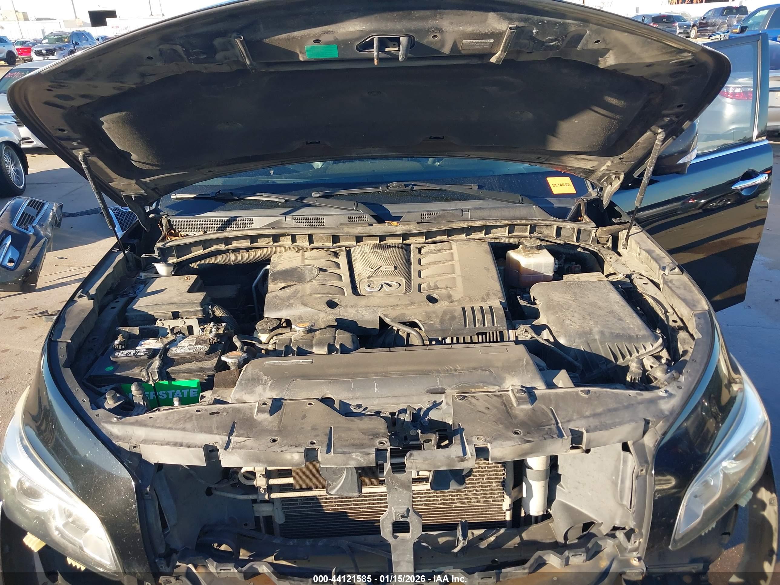 INFINITI QX80 image 10