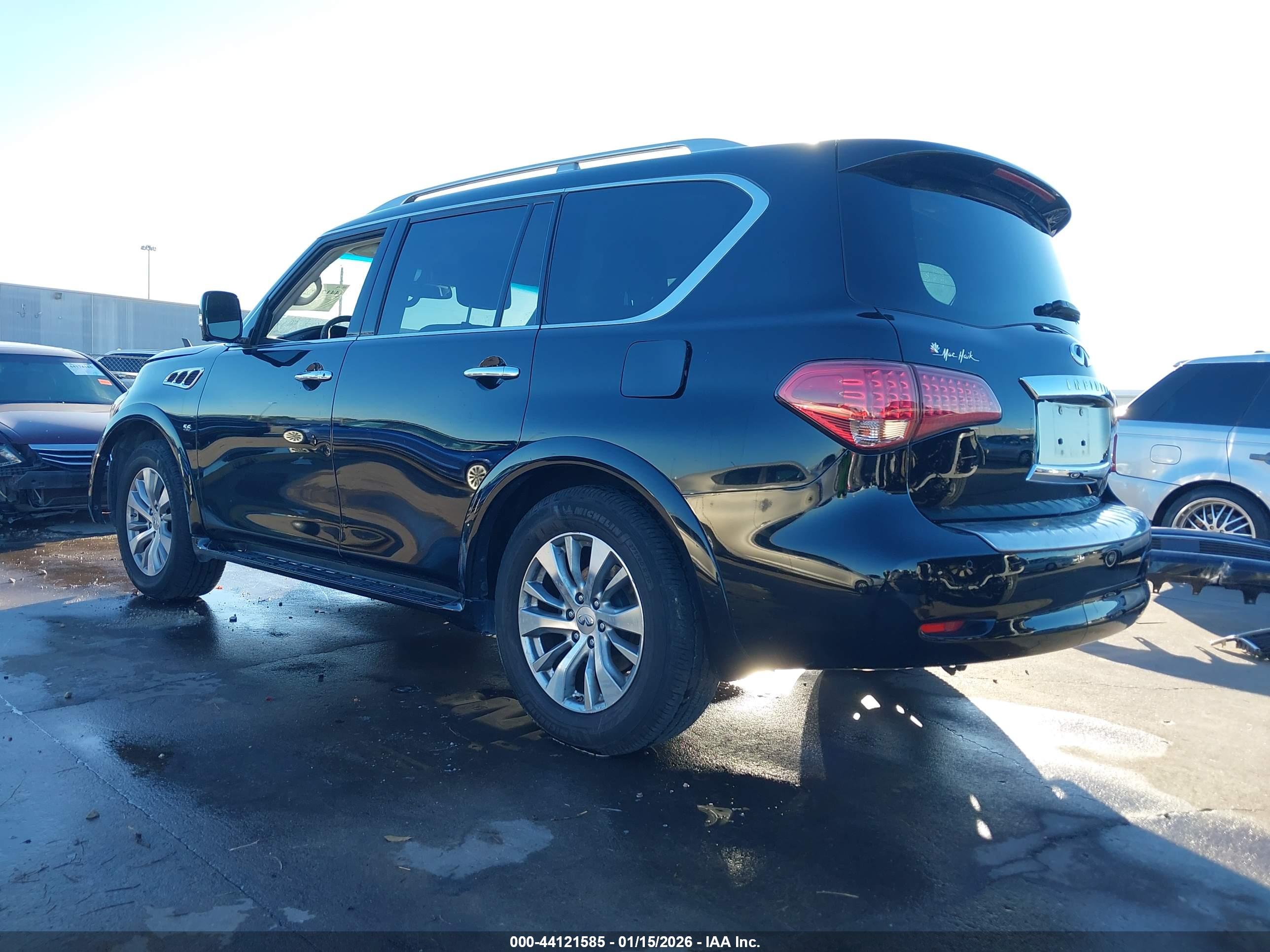 INFINITI QX80 image 3