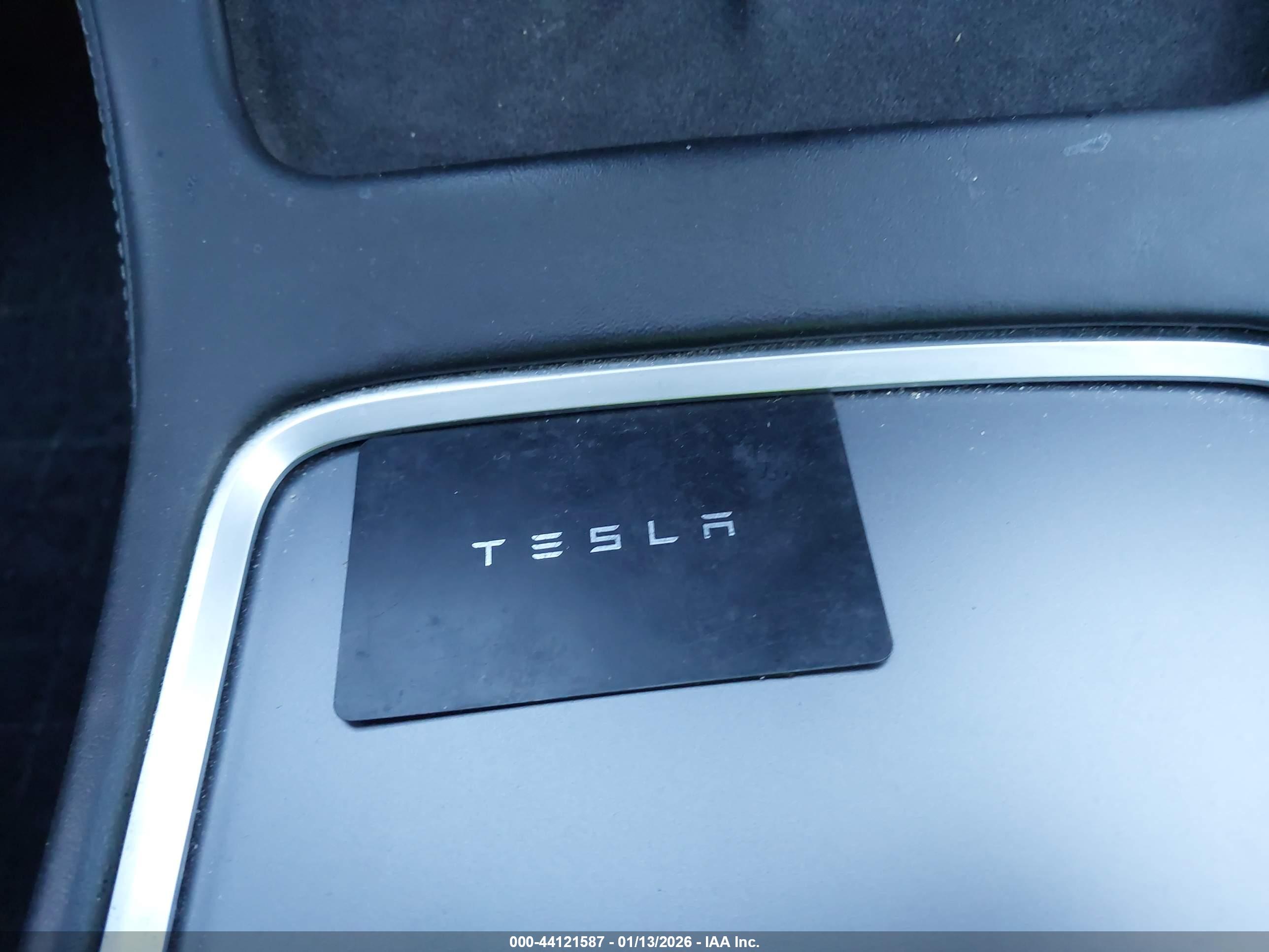 TESLA MODEL image 11