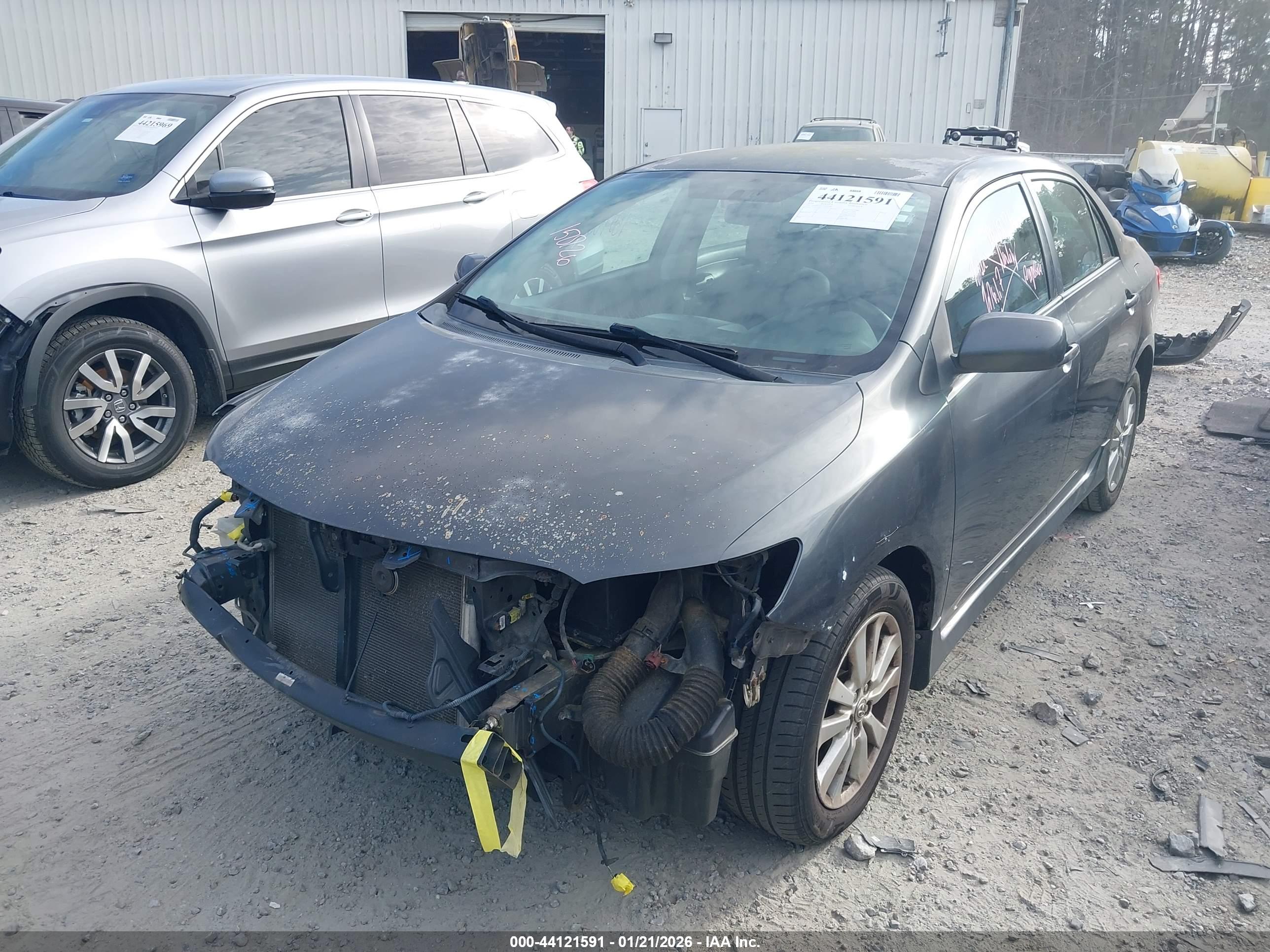 TOYOTA COROLLA image 2