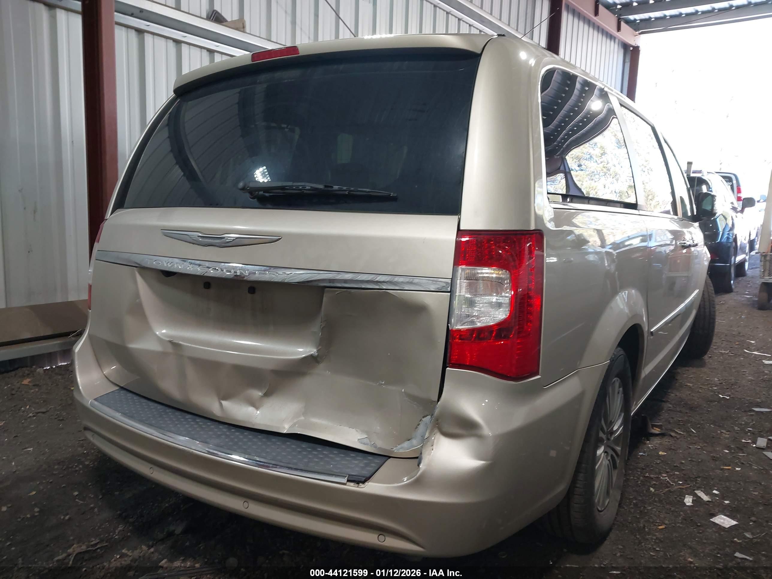 CHRYSLER TOWN image 6