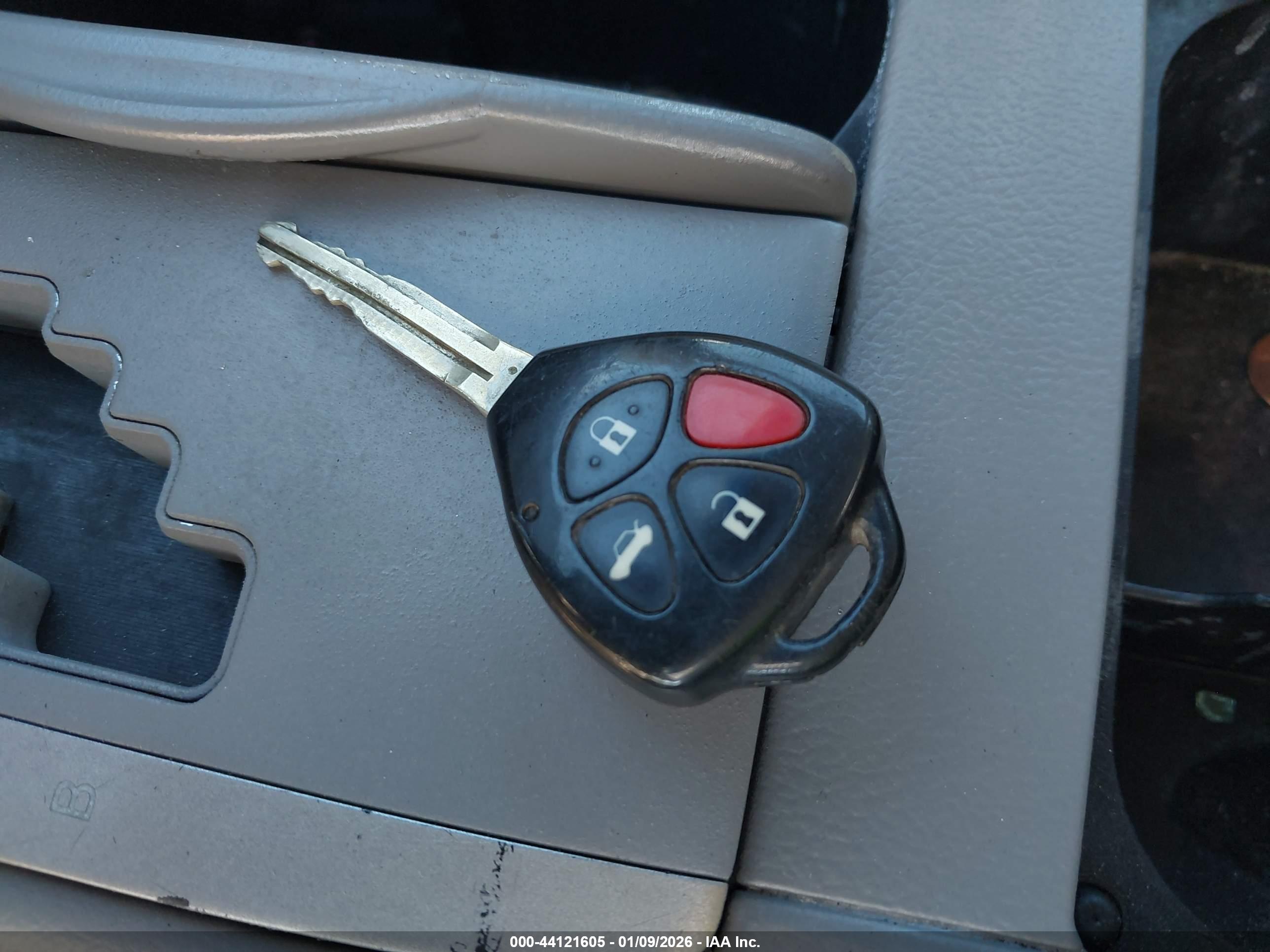 TOYOTA CAMRY image 11