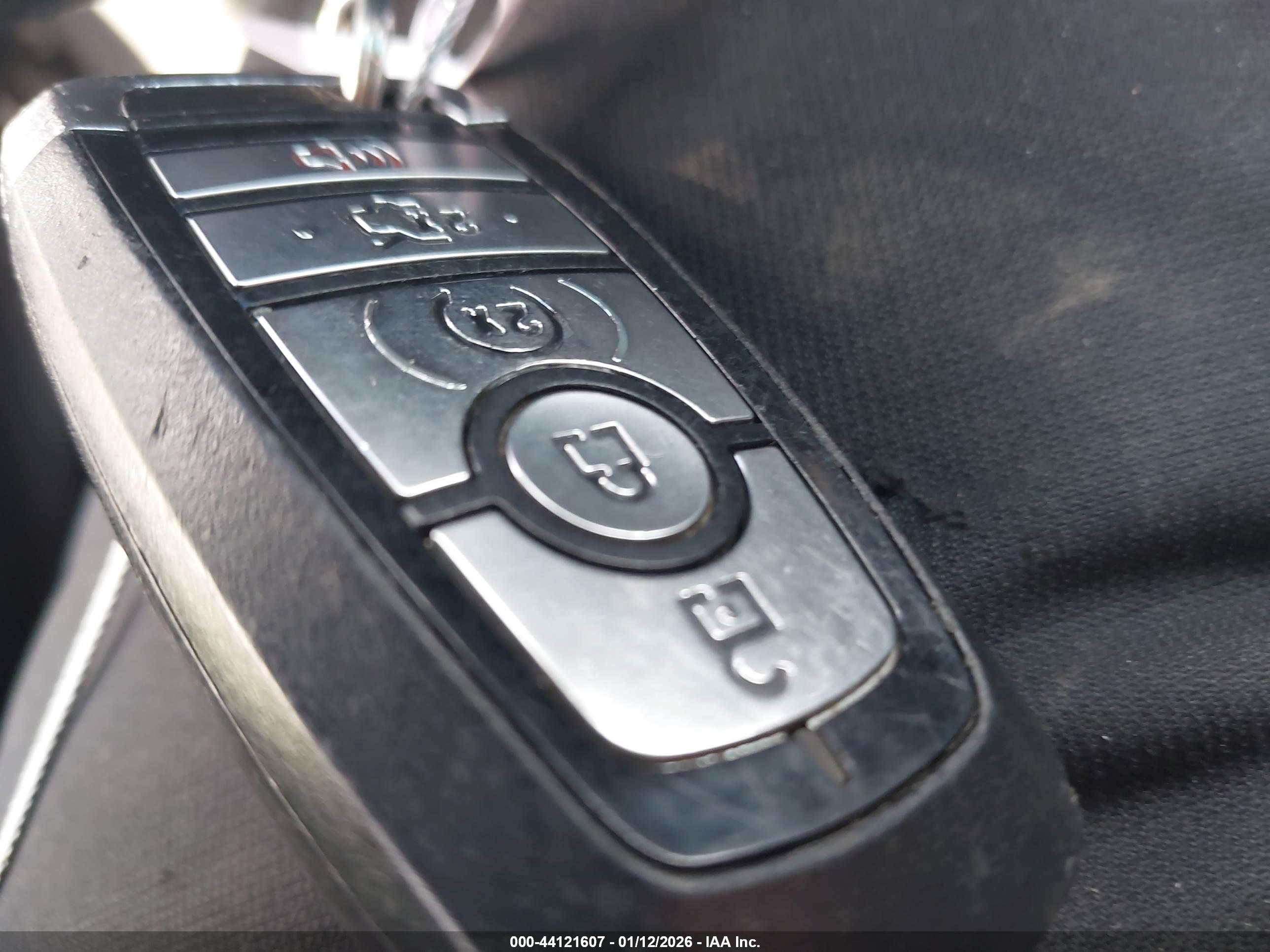 FORD EXPLORER image 11