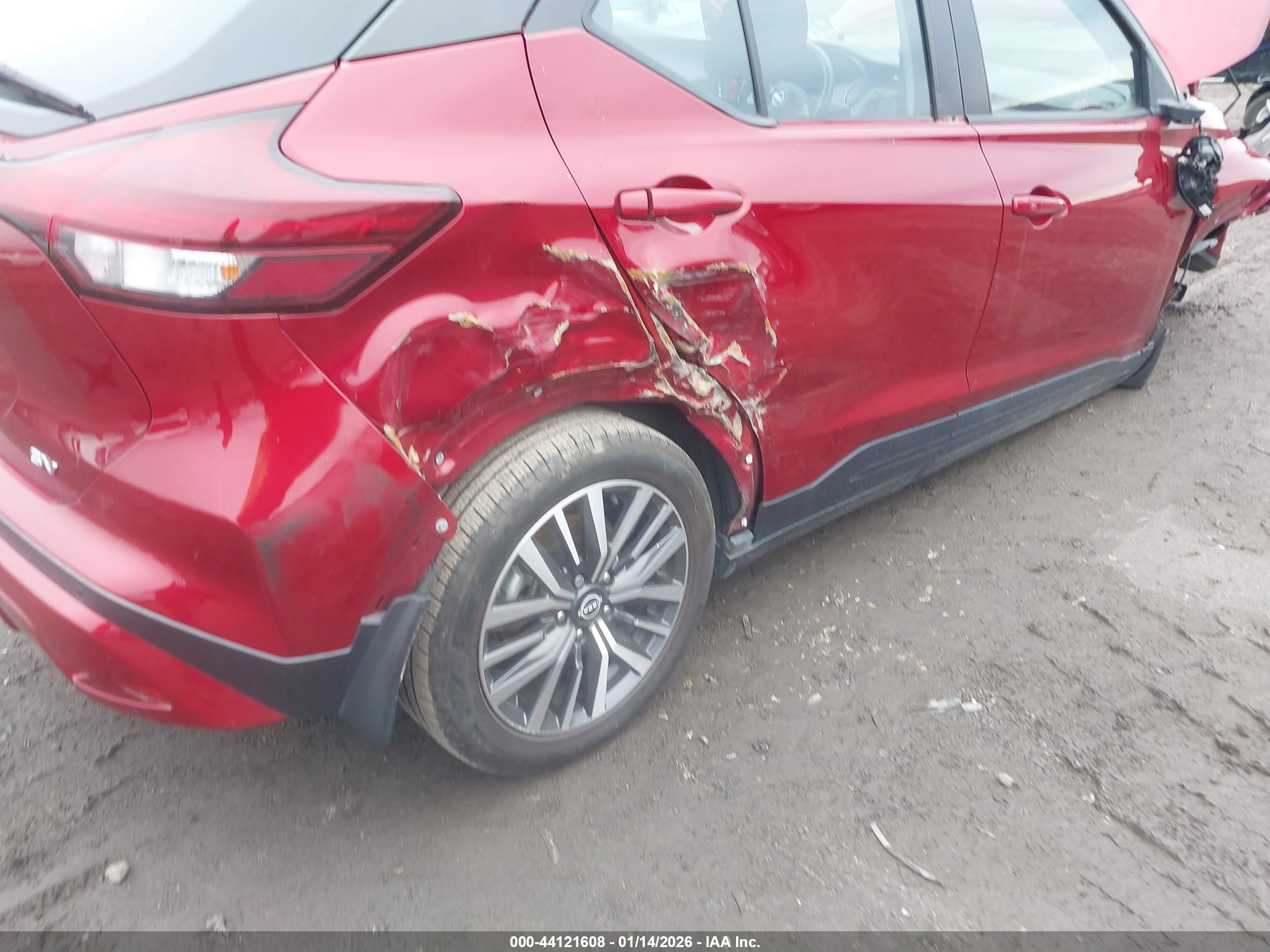 NISSAN KICKS image 6