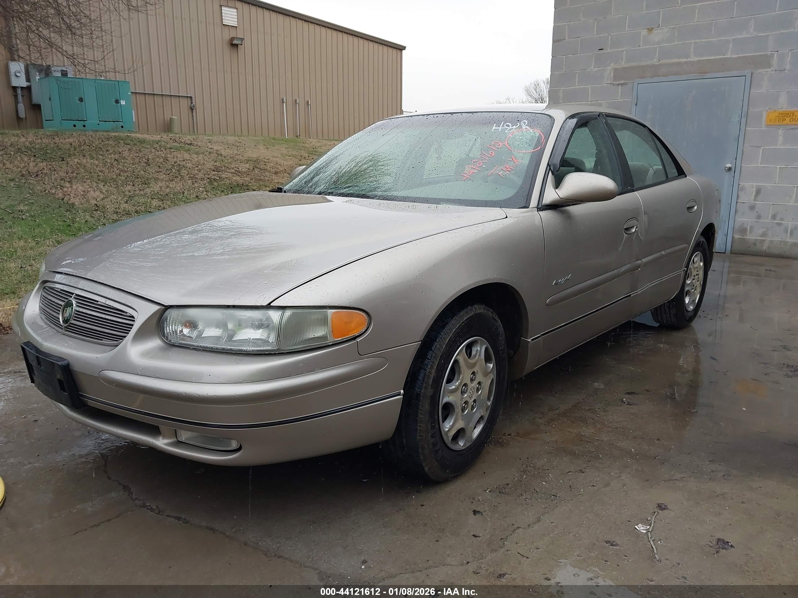 BUICK REGAL image 2