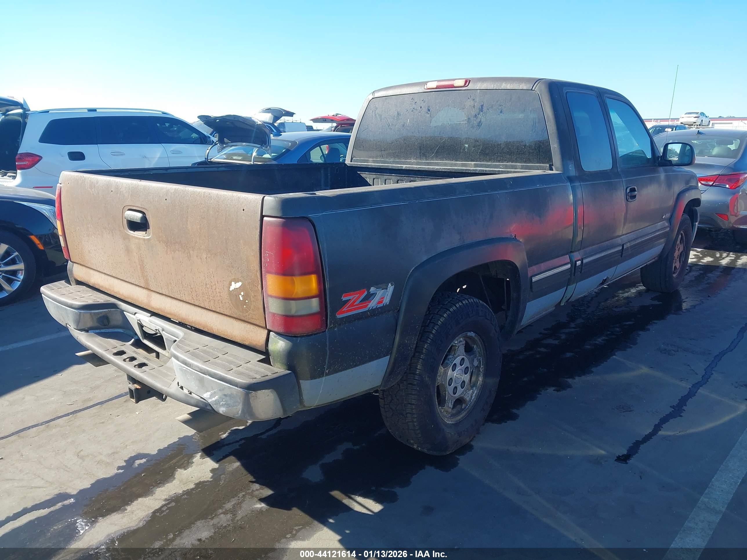 CHEVROLET SILVERADO image 4