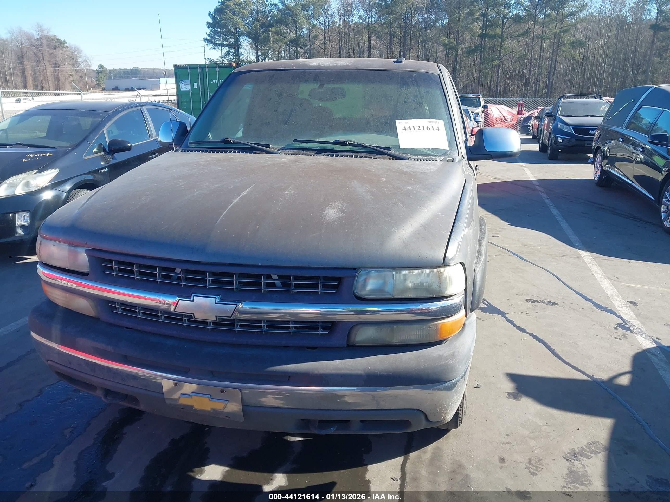 CHEVROLET SILVERADO image 6