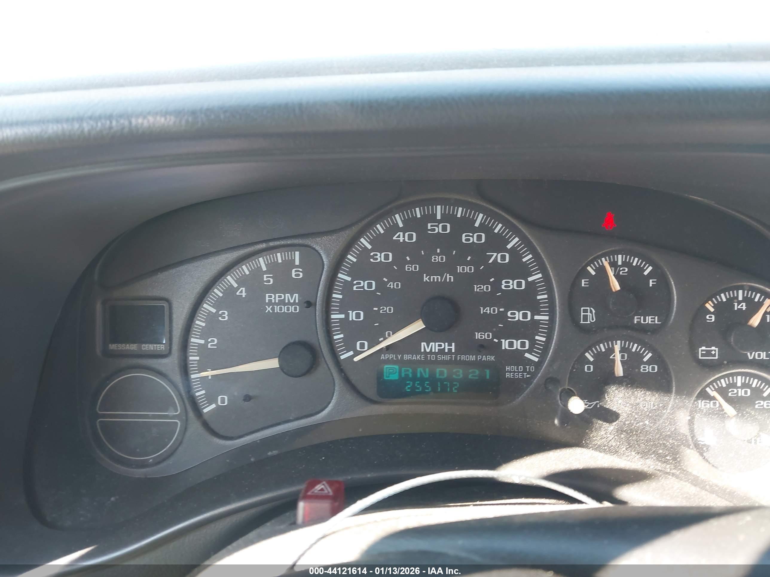 CHEVROLET SILVERADO image 7