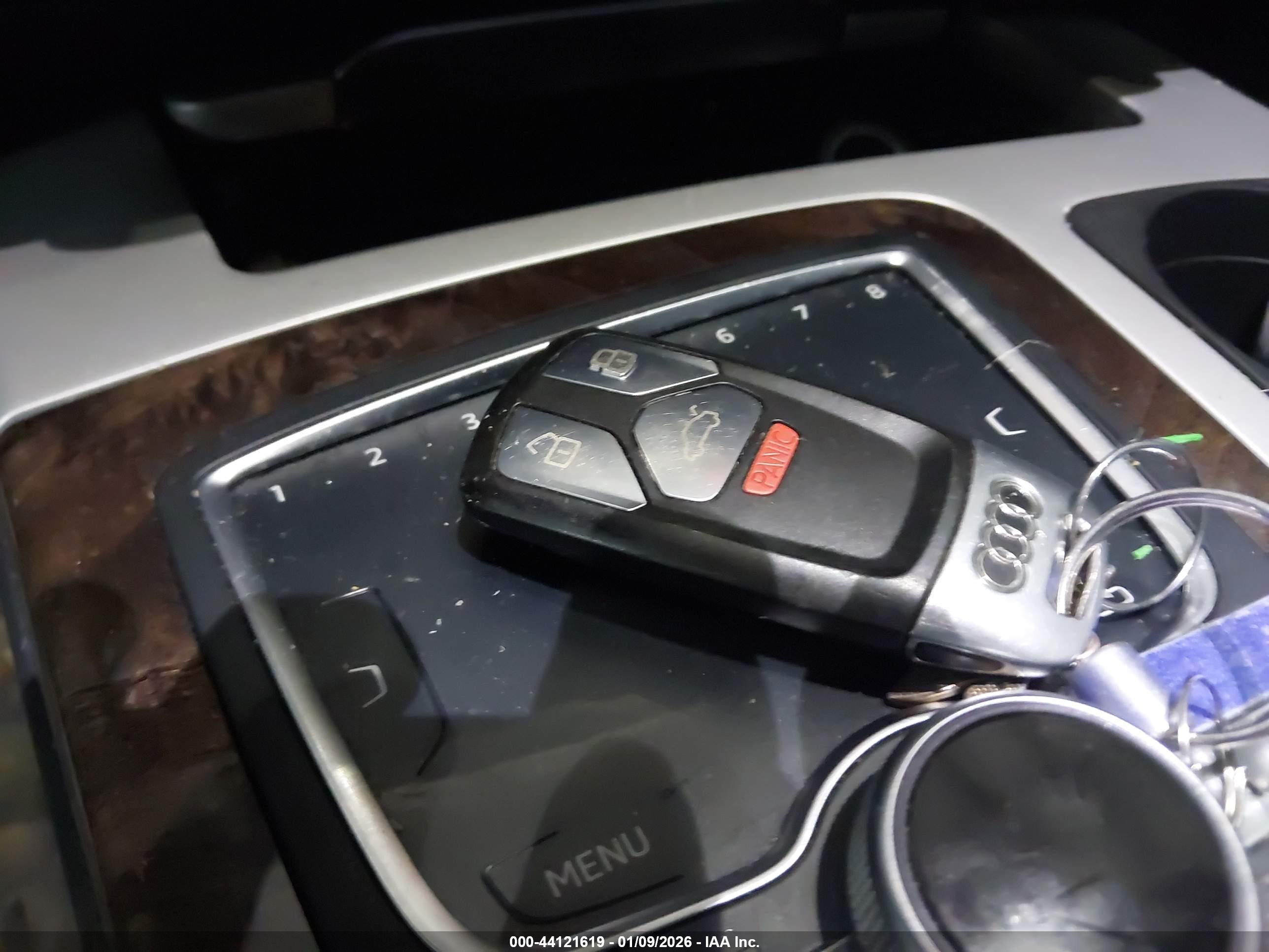 AUDI Q7 image 11