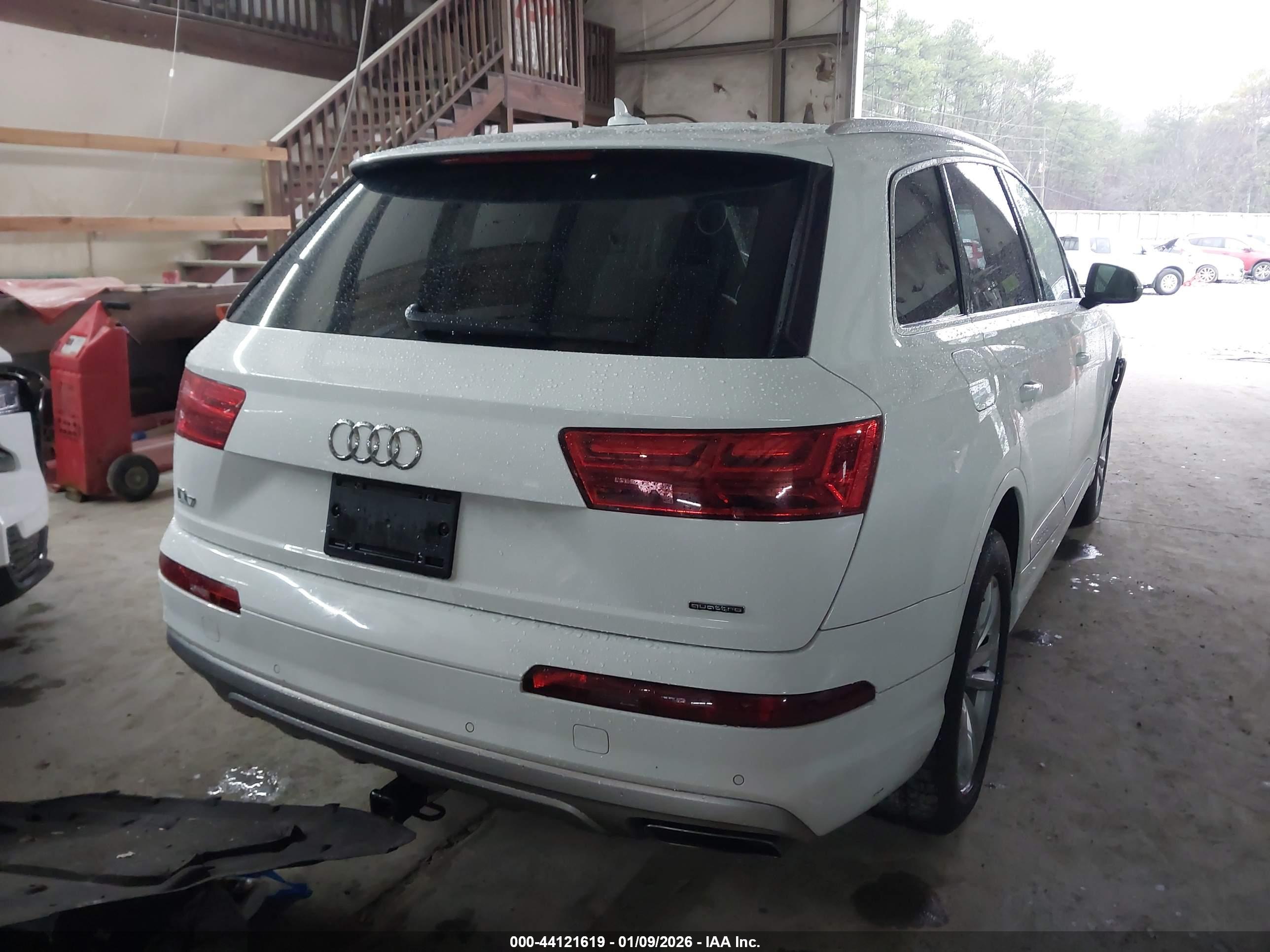 AUDI Q7 image 4