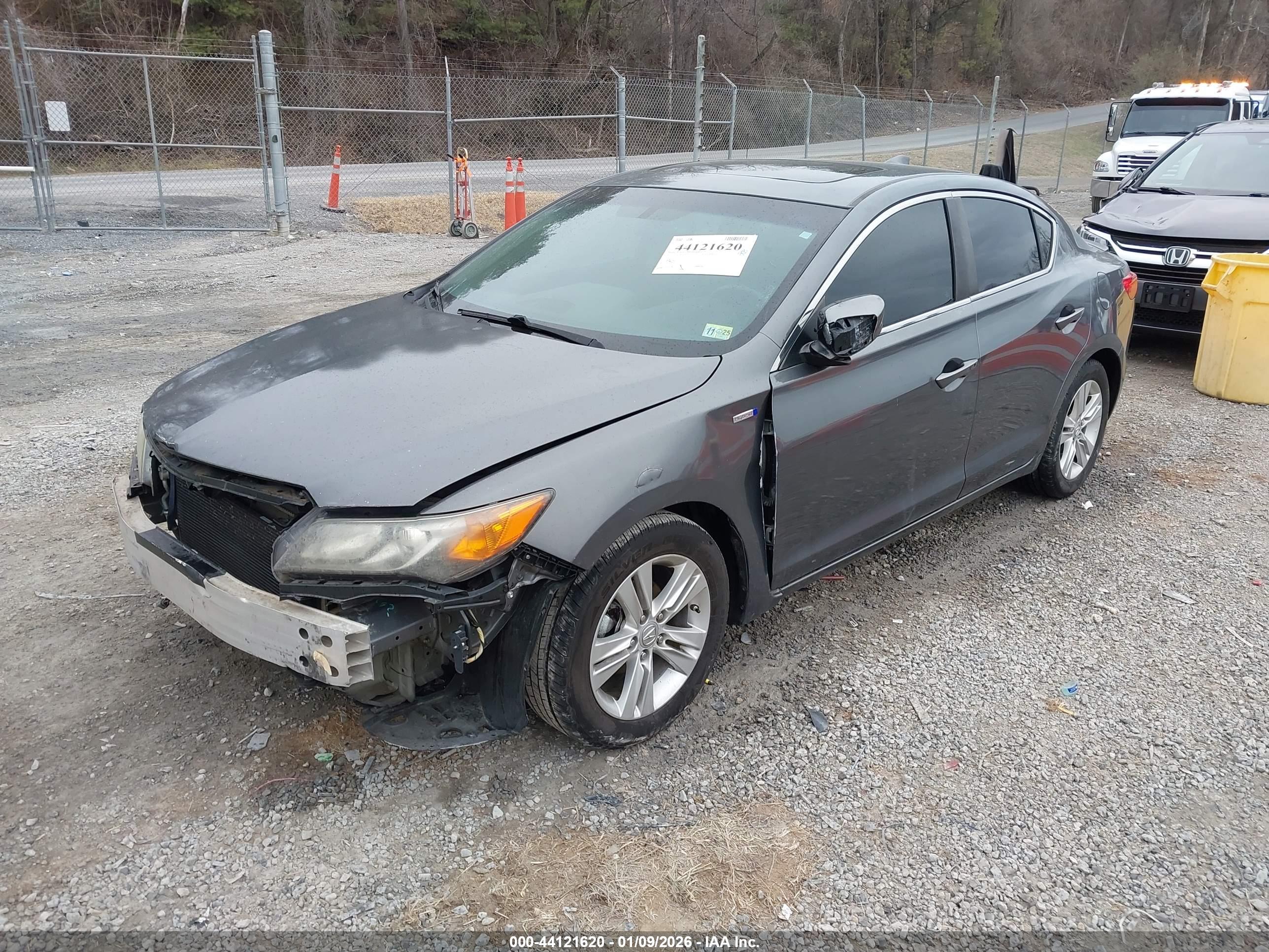ACURA ILX image 2