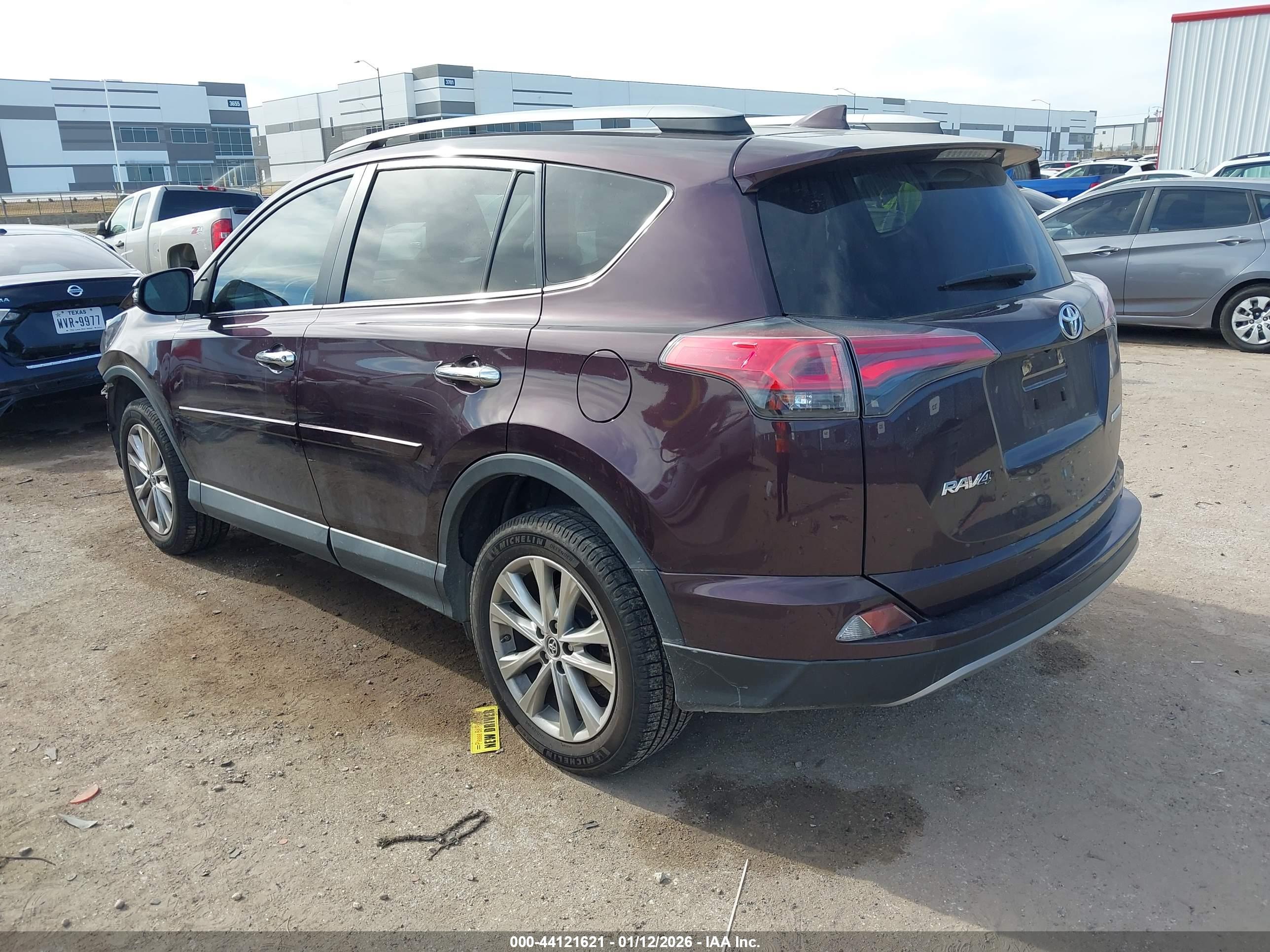 TOYOTA RAV4 image 3