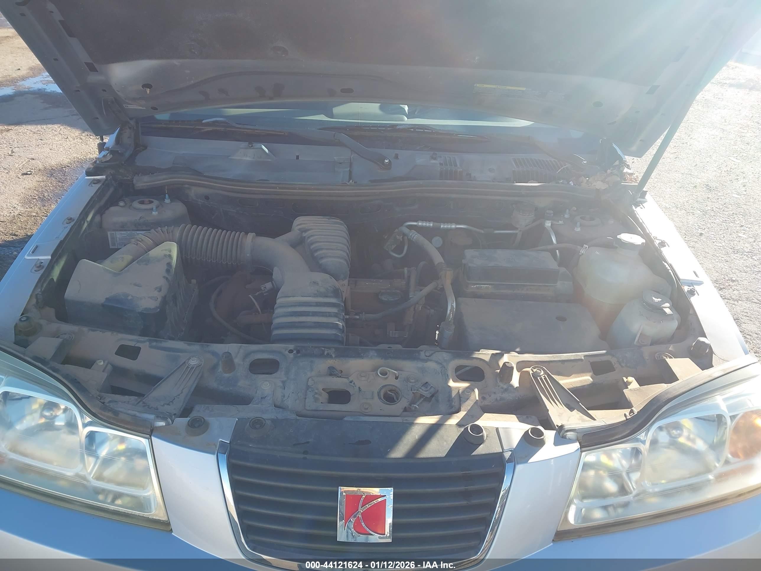SATURN VUE image 10