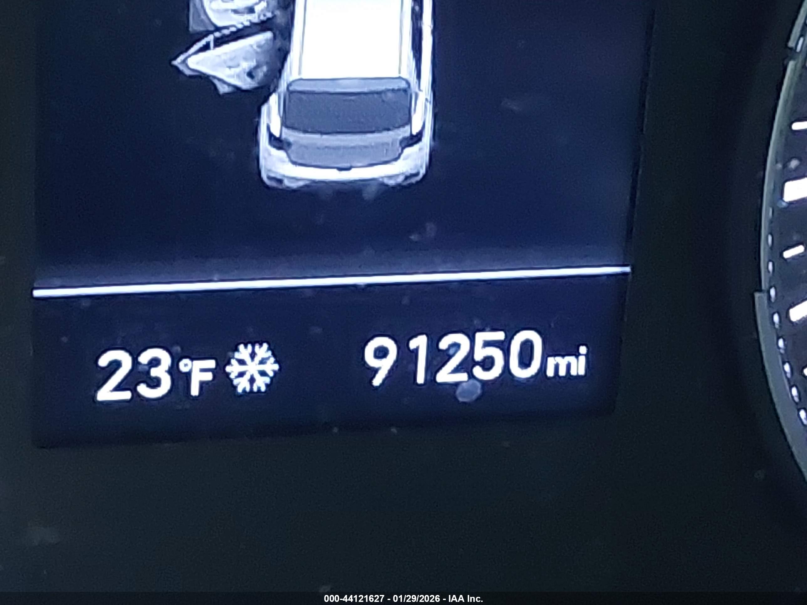 HYUNDAI VENUE image 7