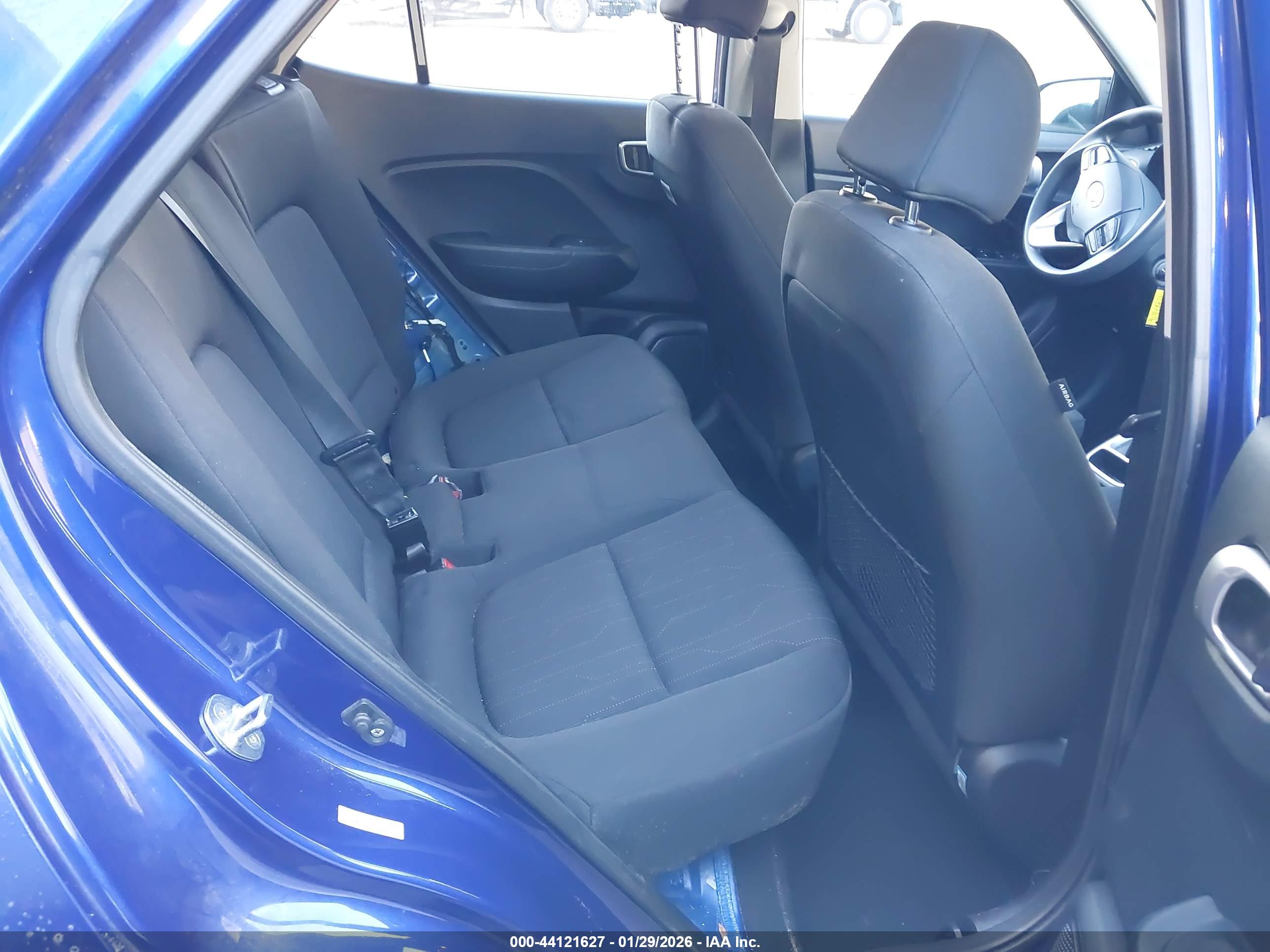 HYUNDAI VENUE image 8