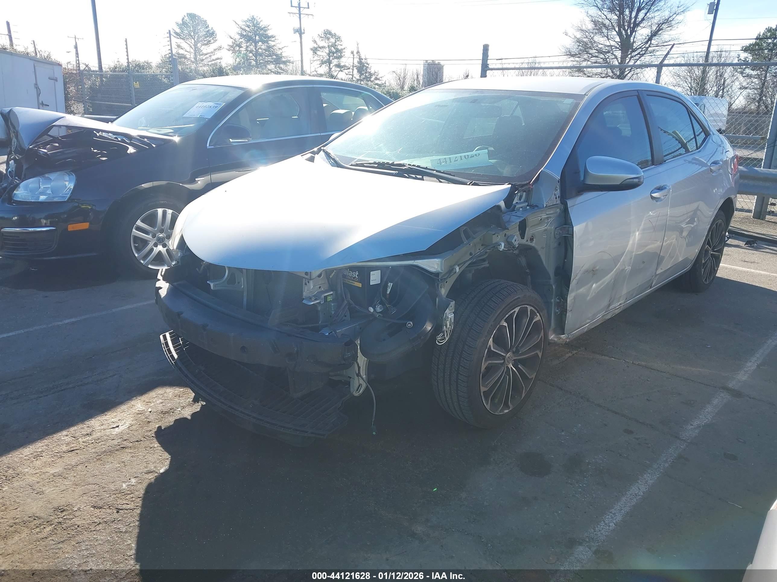 TOYOTA COROLLA image 2