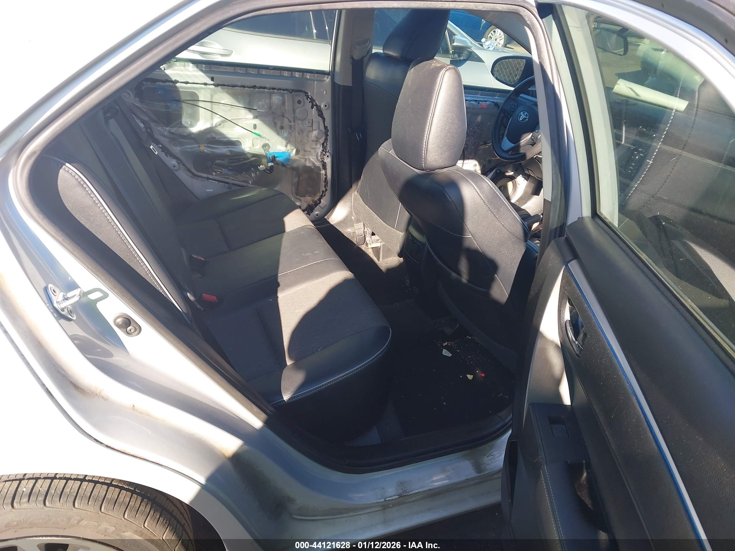 TOYOTA COROLLA image 8