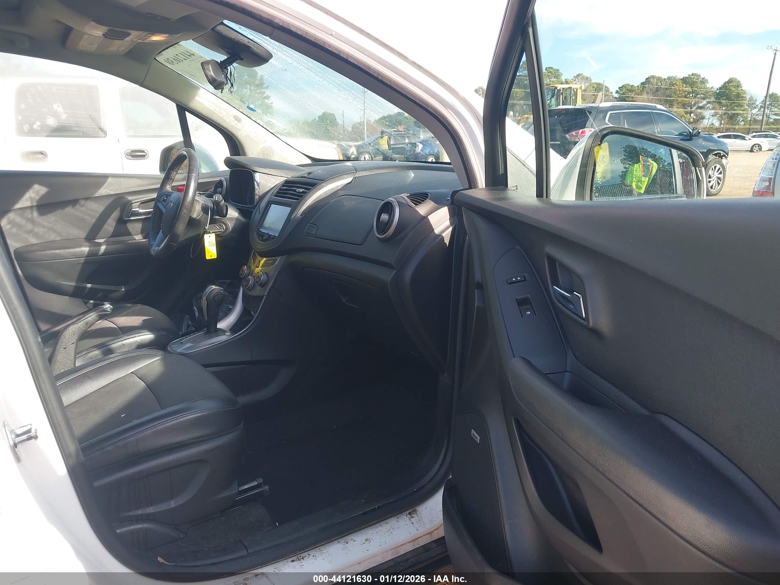CHEVROLET TRAX image 5