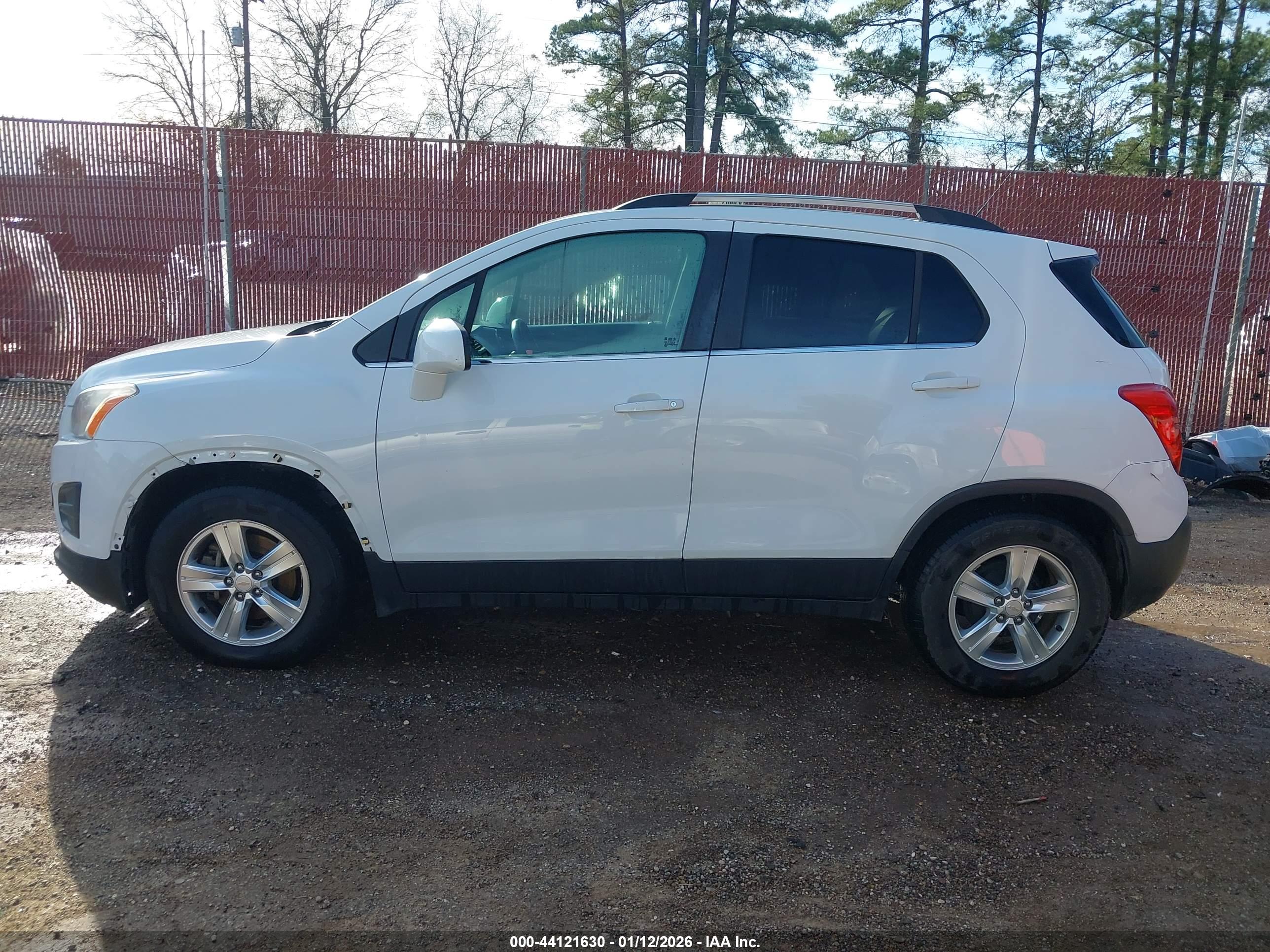 CHEVROLET TRAX image 6