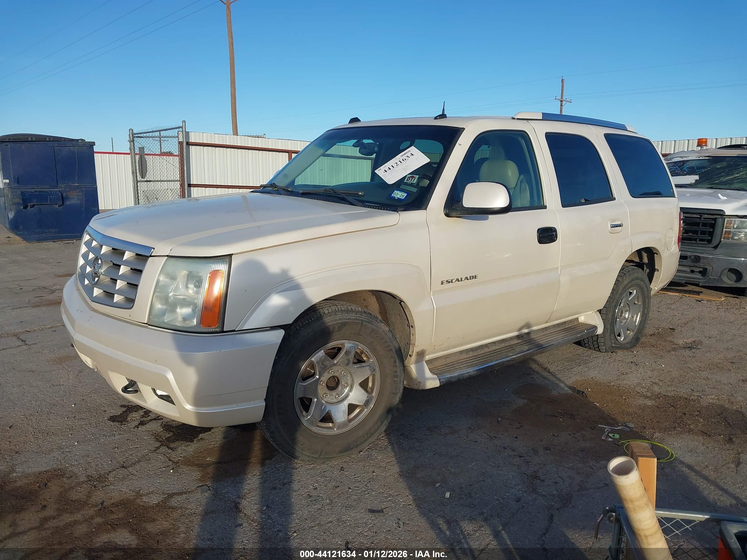 CADILLAC ESCALADE image 2