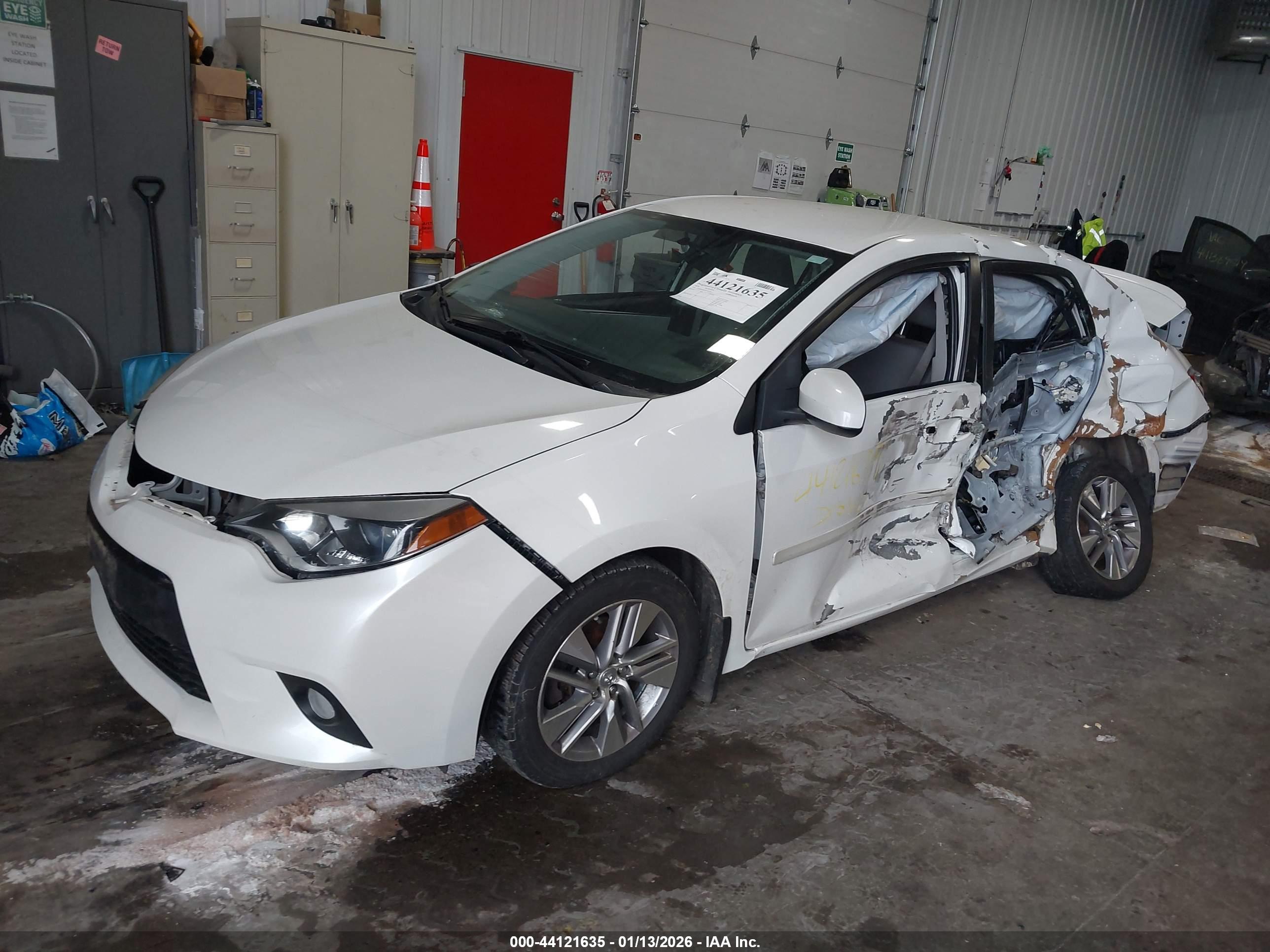 TOYOTA COROLLA image 2