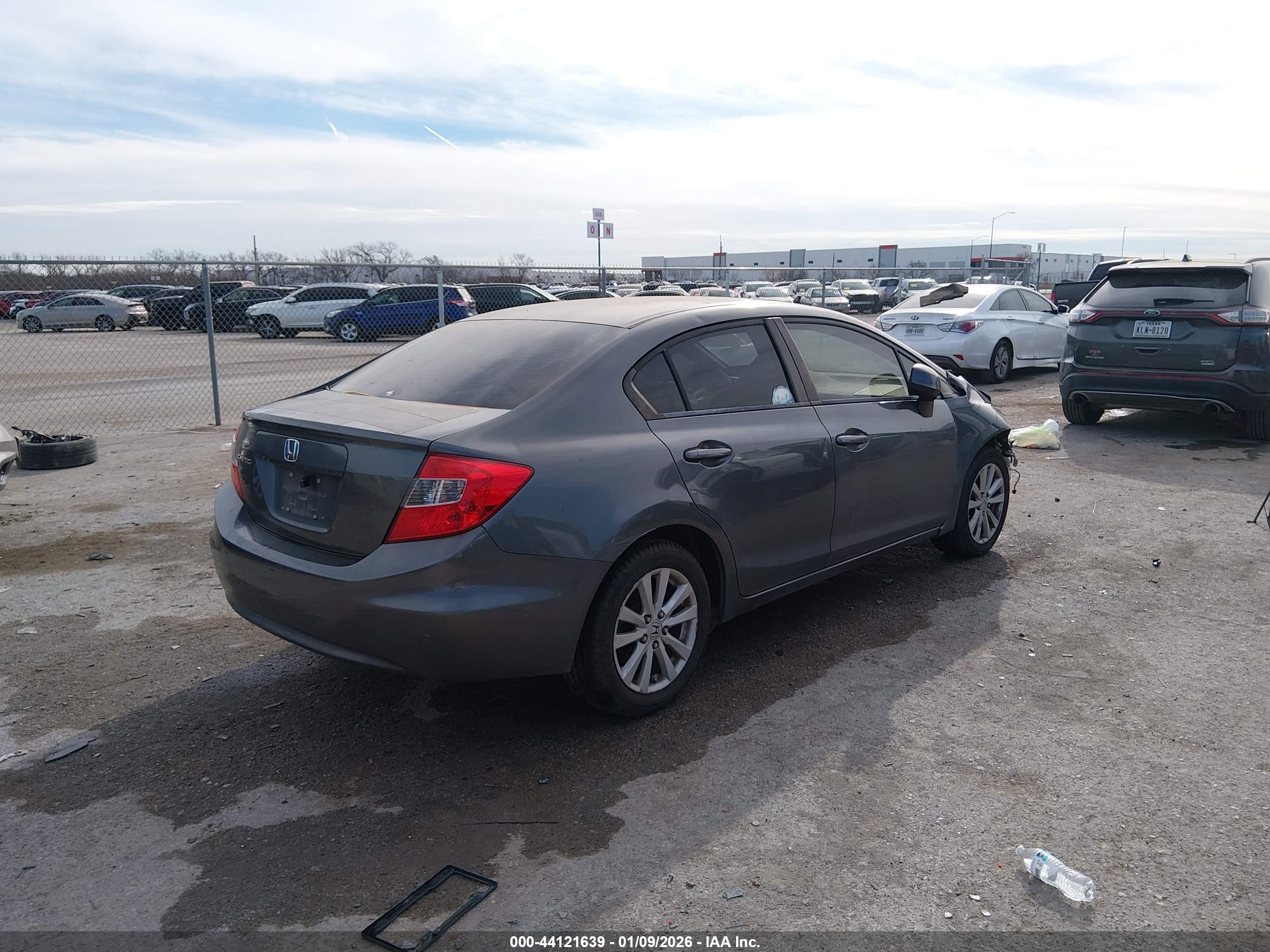 HONDA CIVIC image 4
