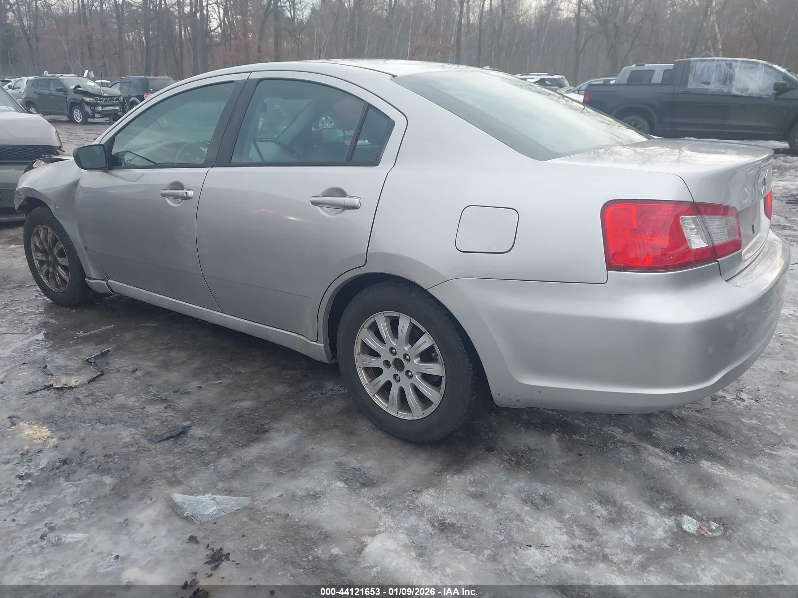 MITSUBISHI GALANT image 3