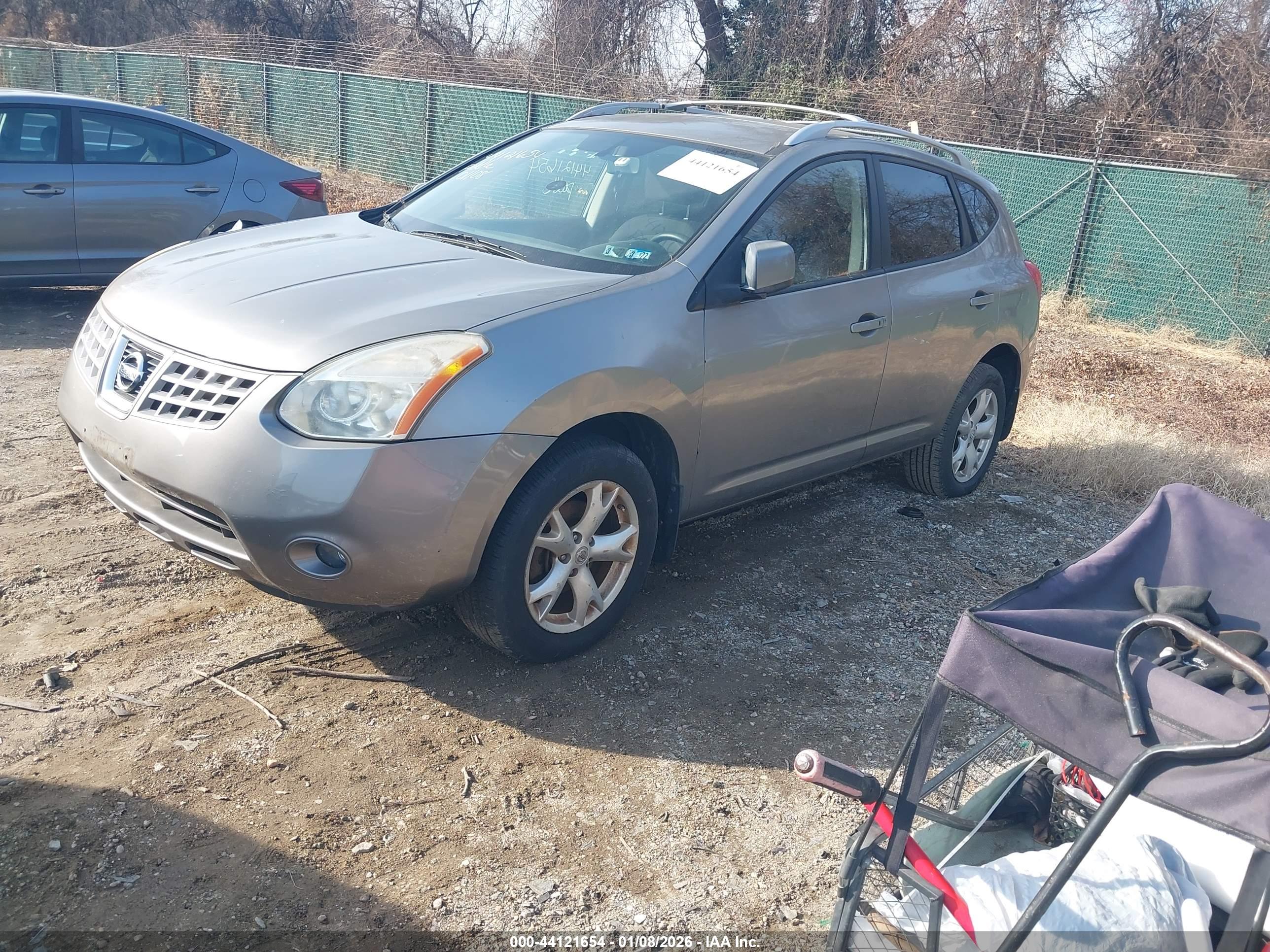 NISSAN ROGUE image 2