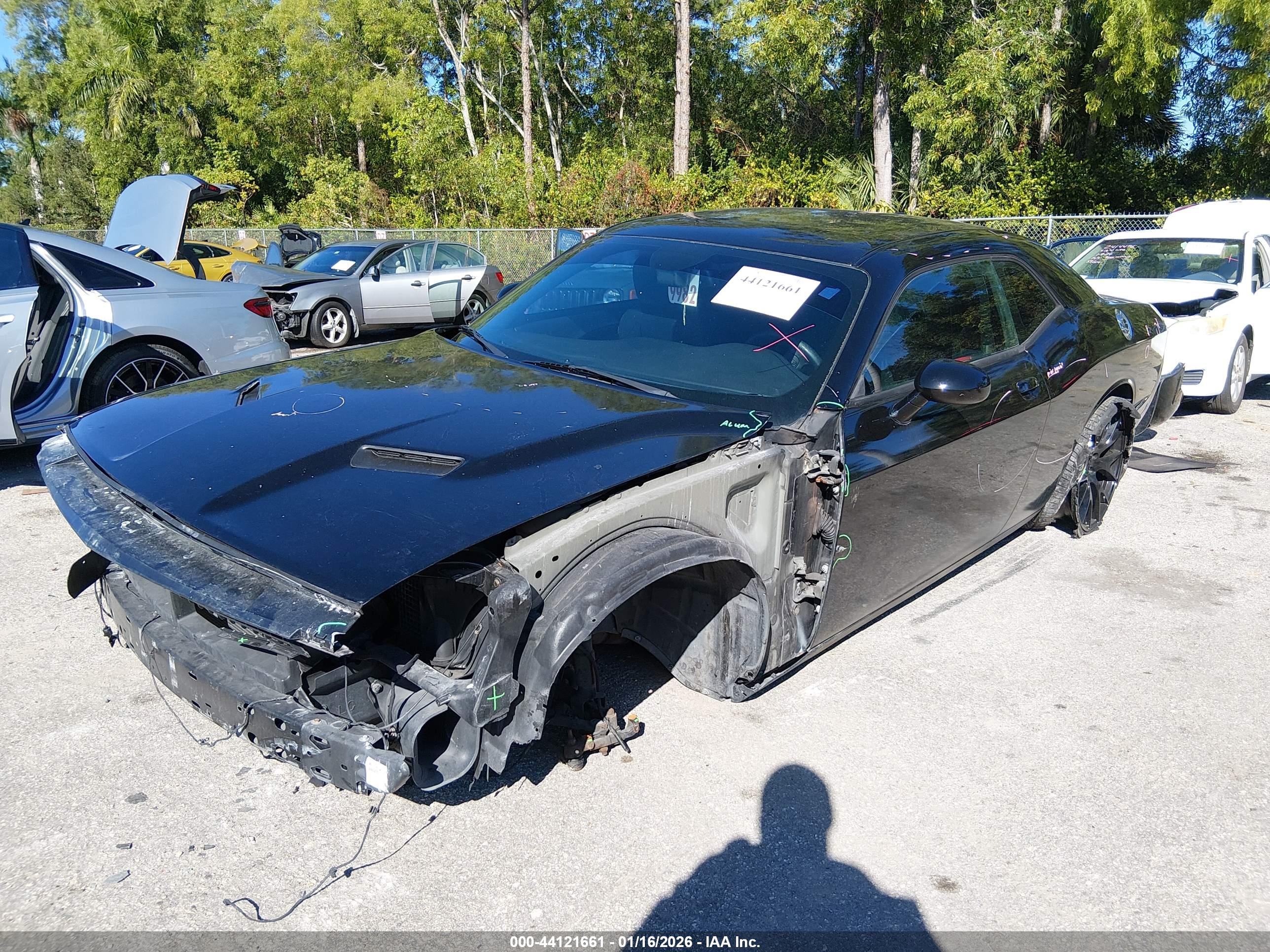 DODGE CHALLENGER image 2