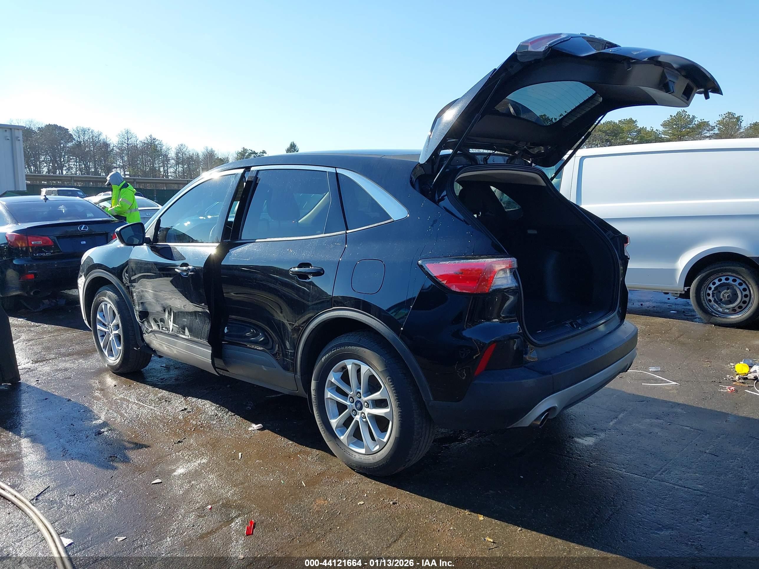 FORD ESCAPE image 3